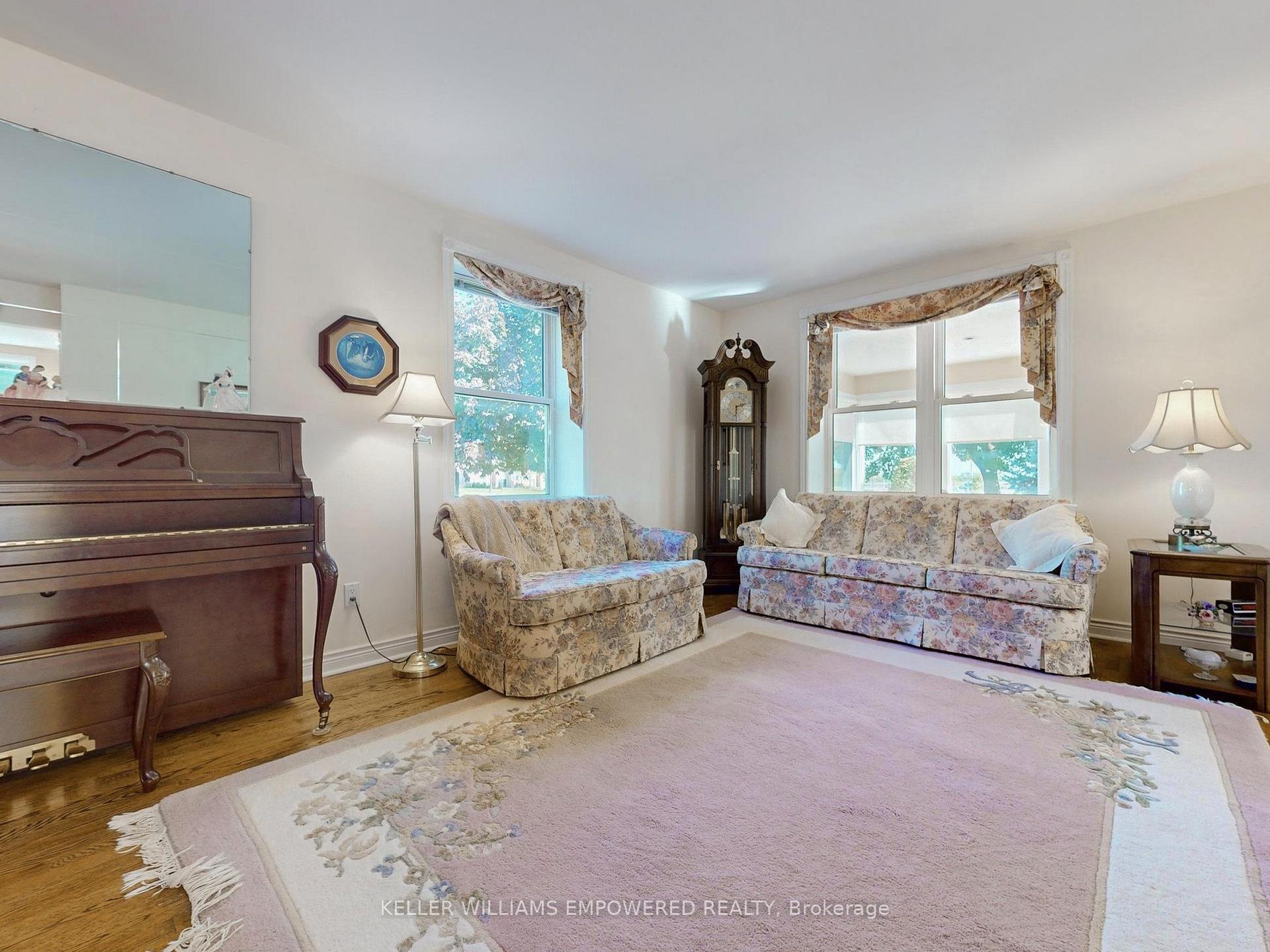 Photo 5 of 1300 Langstaff Road, Vaughan, Patterson — HOMEH