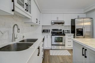 Photo 7 of 136 Jaimie Road, Vaughan, Brownridge — HOMEH