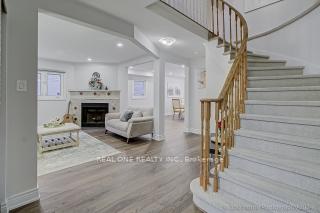 Photo 11 of 136 Jaimie Road, Vaughan, Brownridge — HOMEH