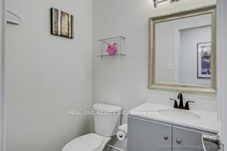 Photo 12 of 136 Jaimie Road, Vaughan, Brownridge — HOMEH