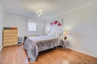 Photo 15 of 136 Jaimie Road, Vaughan, Brownridge — HOMEH