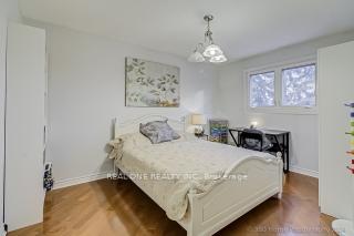 Photo 20 of 136 Jaimie Road, Vaughan, Brownridge — HOMEH