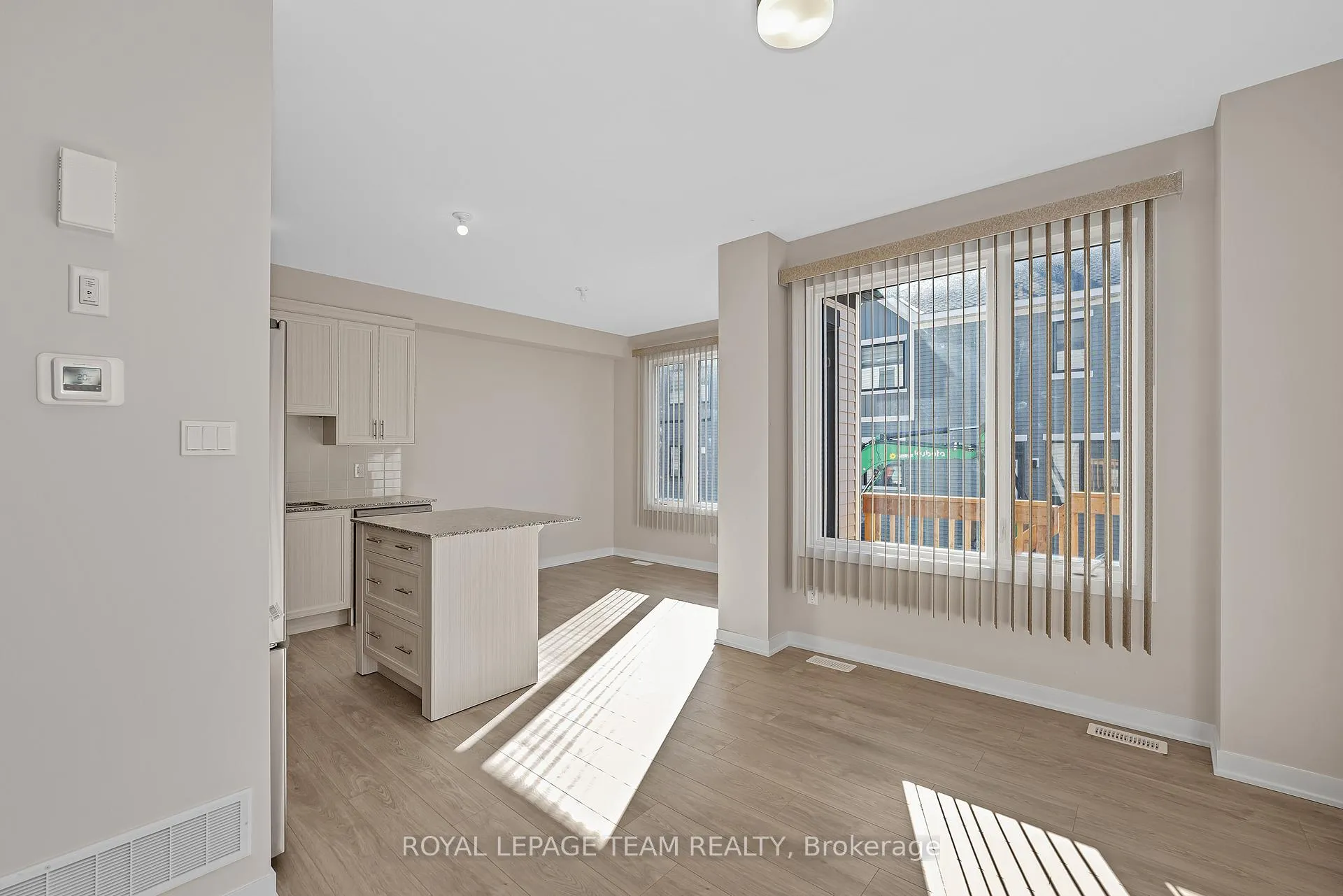 Photo 6 of 48 Pumice Place S, Ottawa, Barrhaven - Half Moon Bay — HOMEH