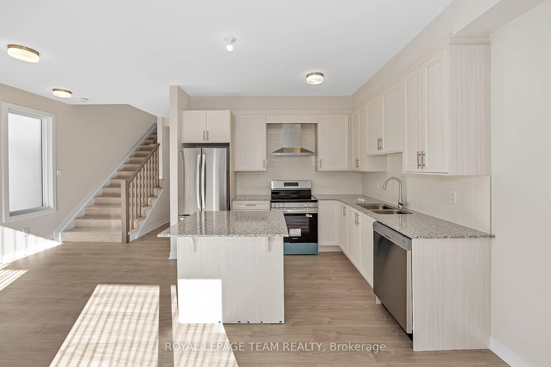 Photo 9 of 48 Pumice Place S, Ottawa, Barrhaven - Half Moon Bay — HOMEH