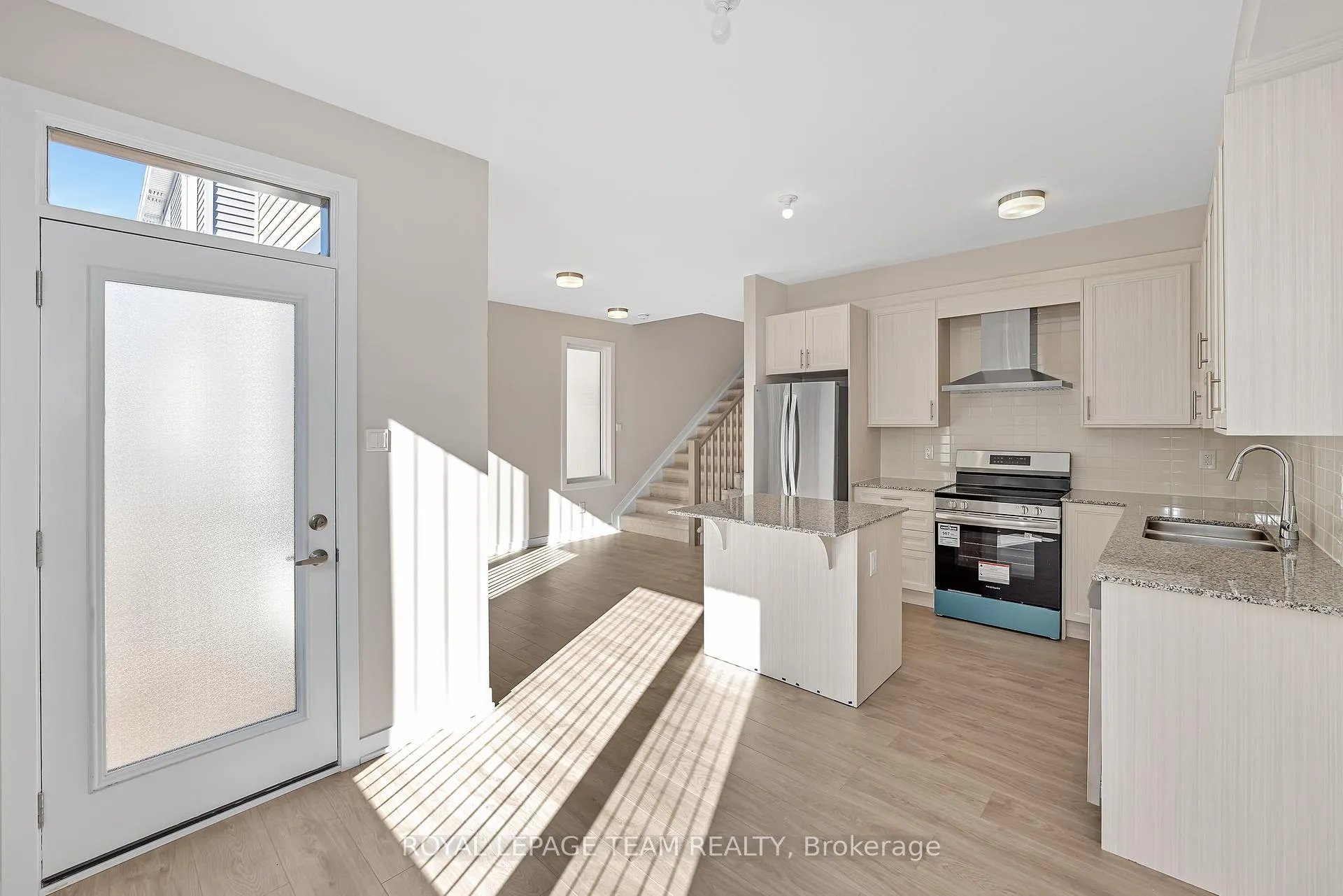 Photo 10 of 48 Pumice Place S, Ottawa, Barrhaven - Half Moon Bay — HOMEH