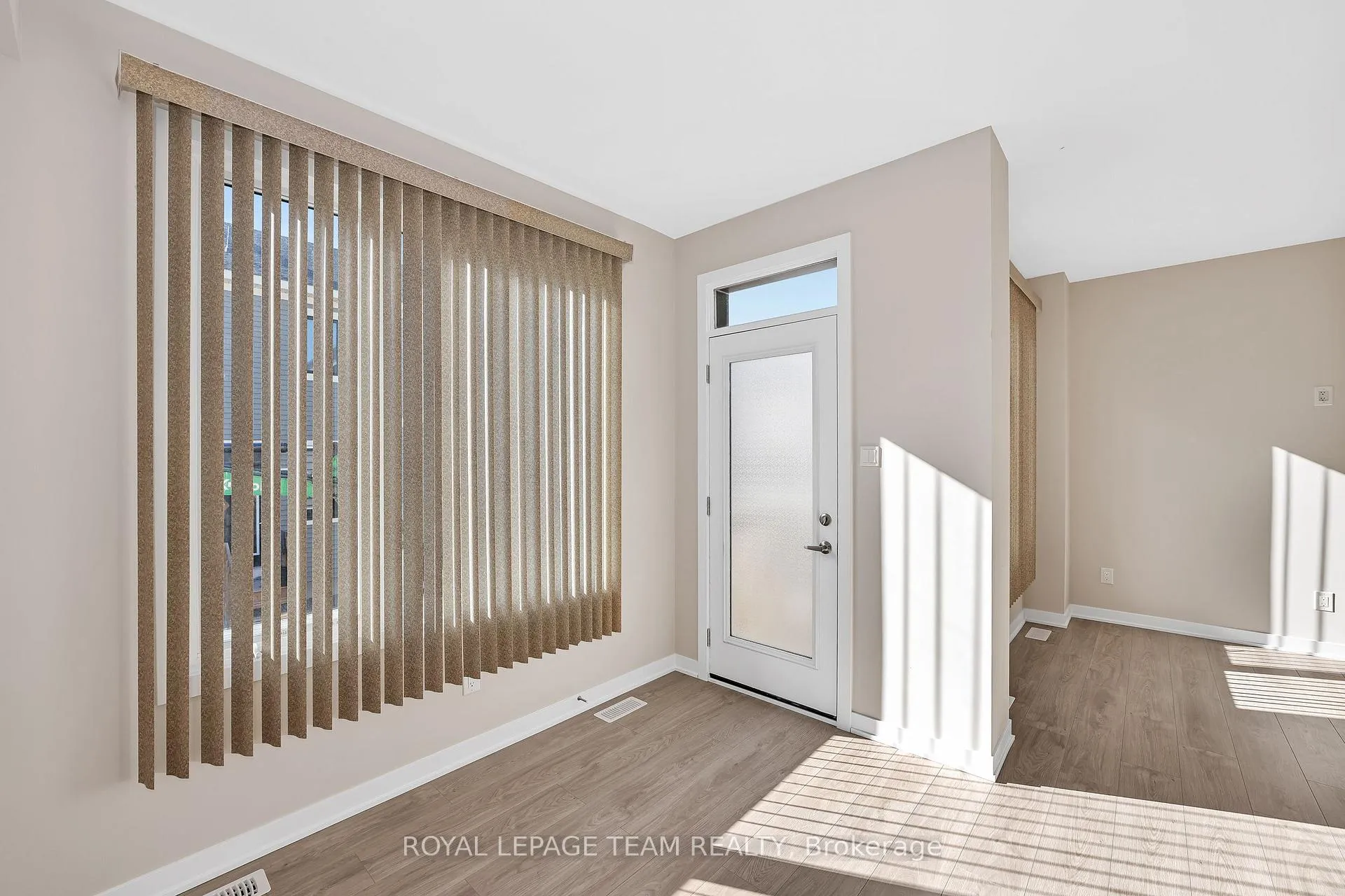 Photo 12 of 48 Pumice Place S, Ottawa, Barrhaven - Half Moon Bay — HOMEH