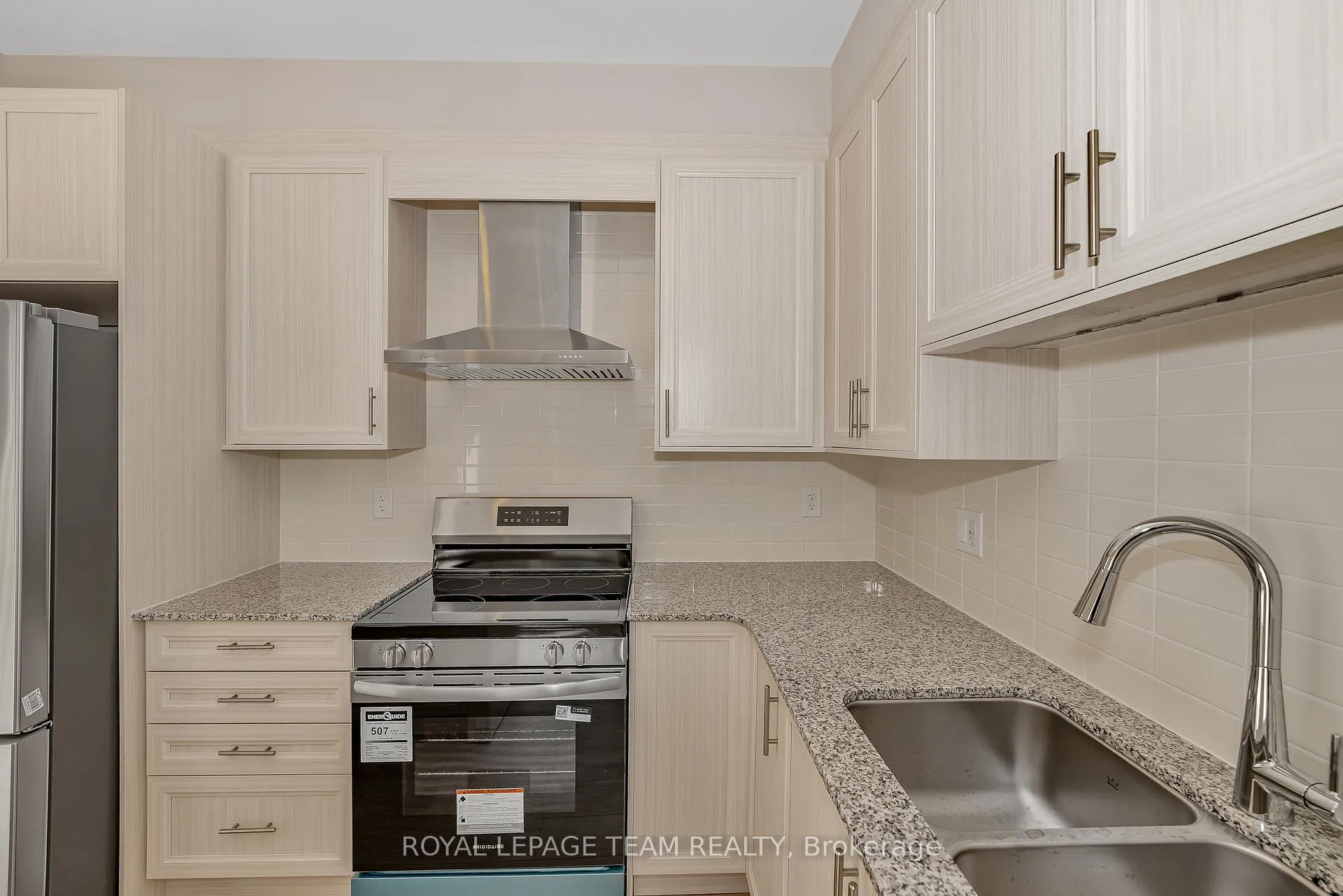 Photo 13 of 48 Pumice Place S, Ottawa, Barrhaven - Half Moon Bay — HOMEH