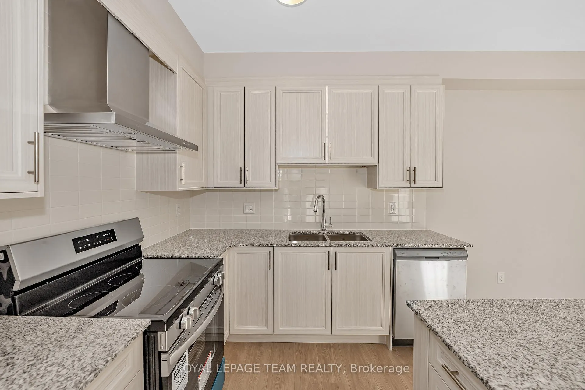 Photo 14 of 48 Pumice Place S, Ottawa, Barrhaven - Half Moon Bay — HOMEH