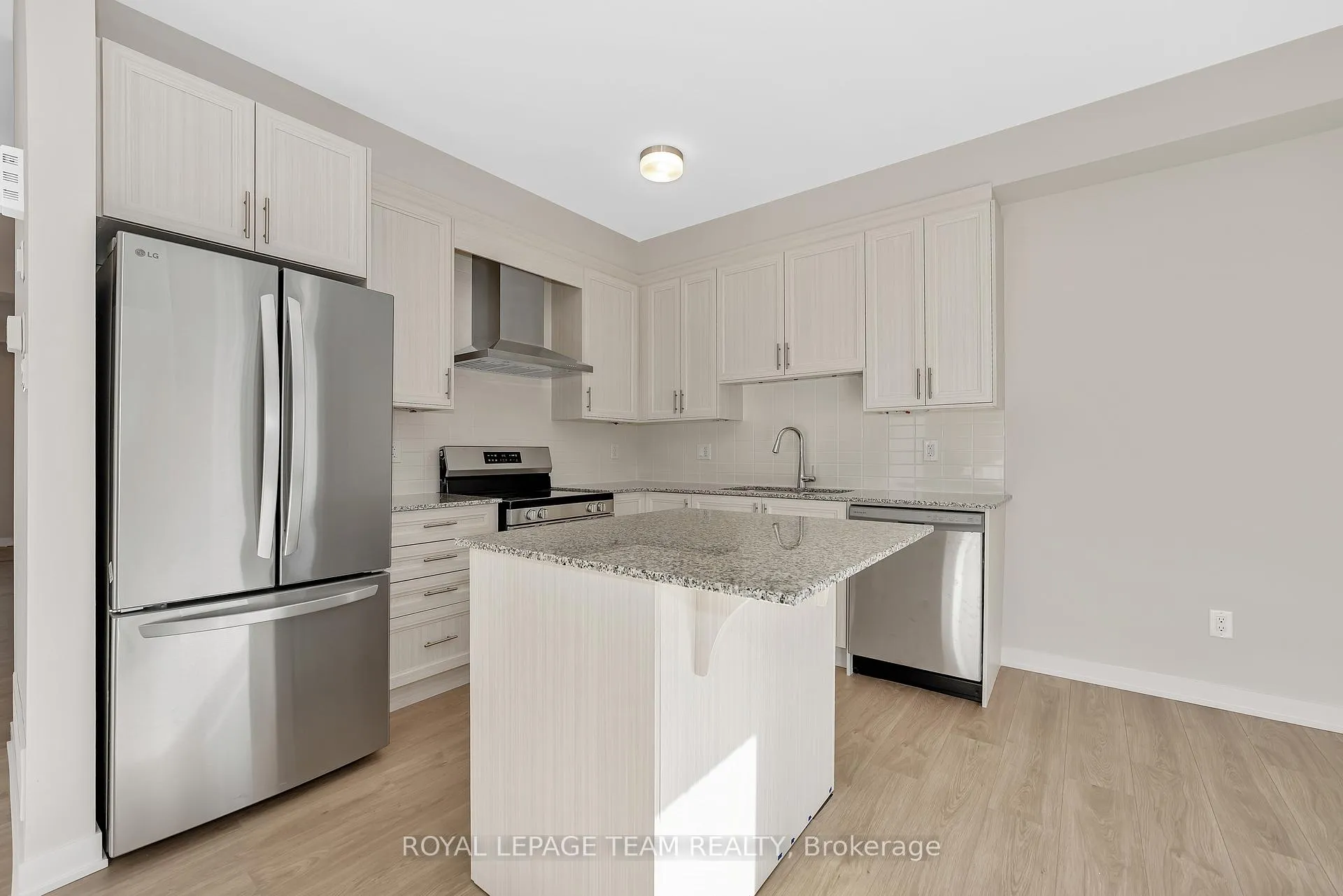 Photo 15 of 48 Pumice Place S, Ottawa, Barrhaven - Half Moon Bay — HOMEH