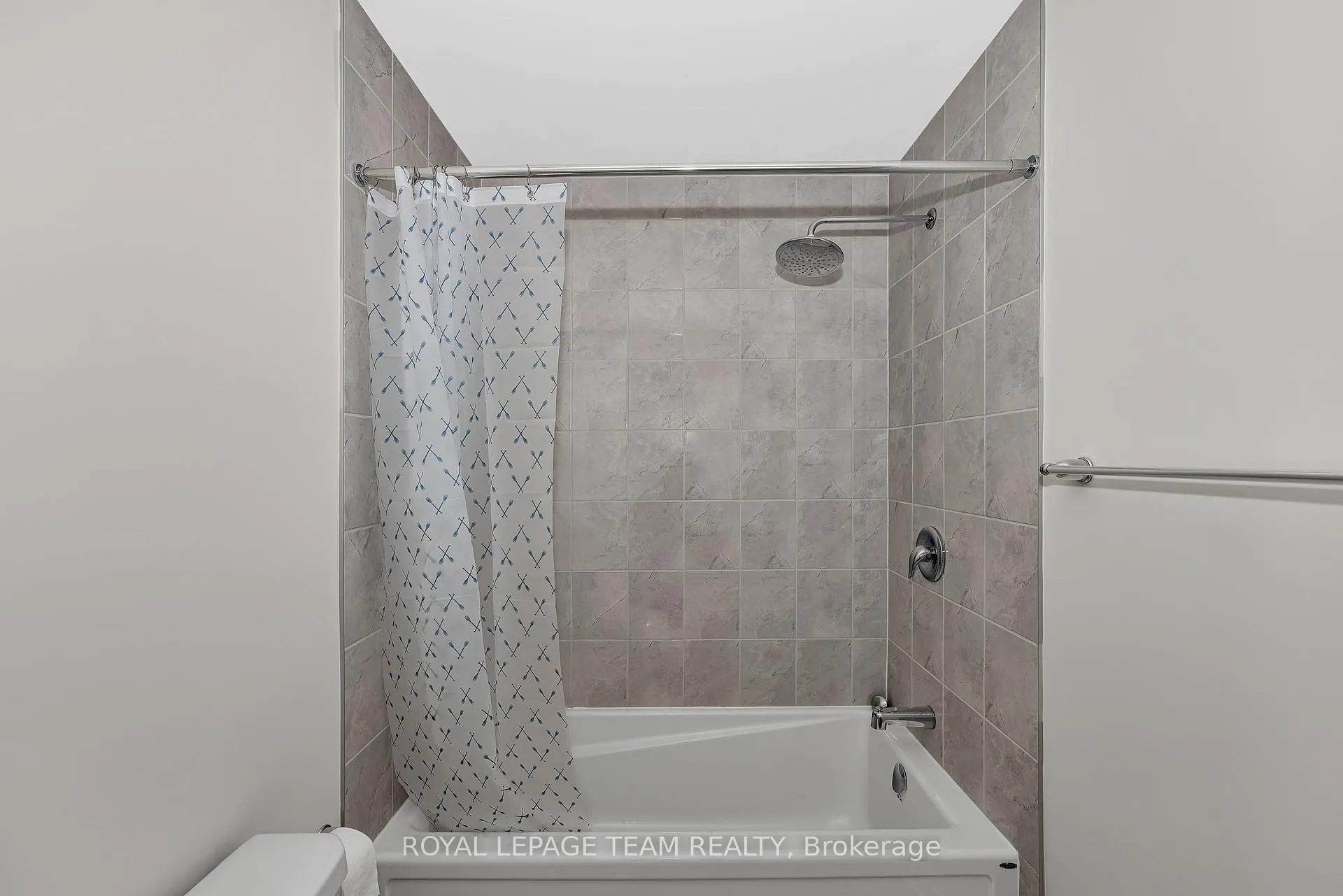 Photo 23 of 48 Pumice Place S, Ottawa, Barrhaven - Half Moon Bay — HOMEH