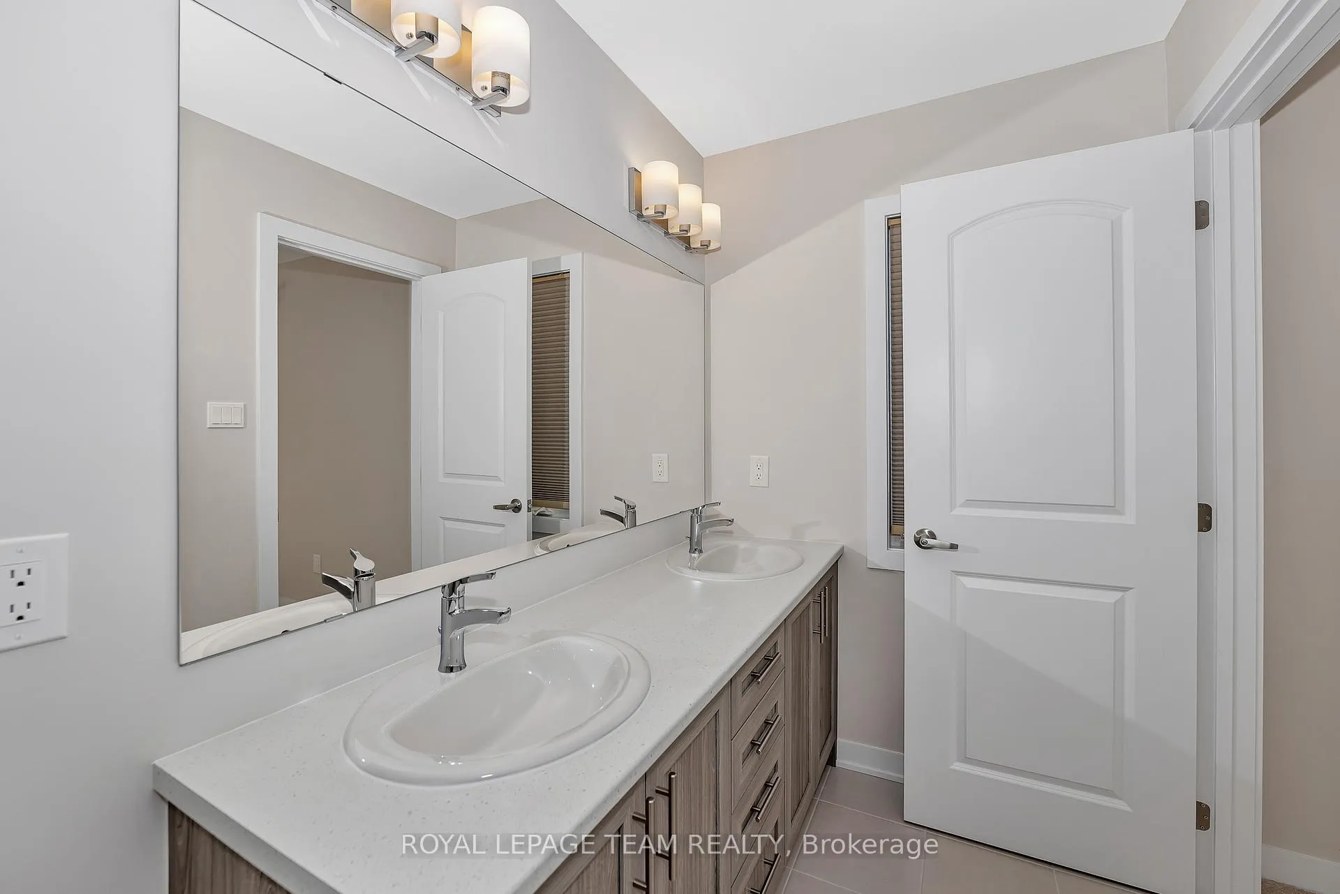 Photo 30 of 48 Pumice Place S, Ottawa, Barrhaven - Half Moon Bay — HOMEH