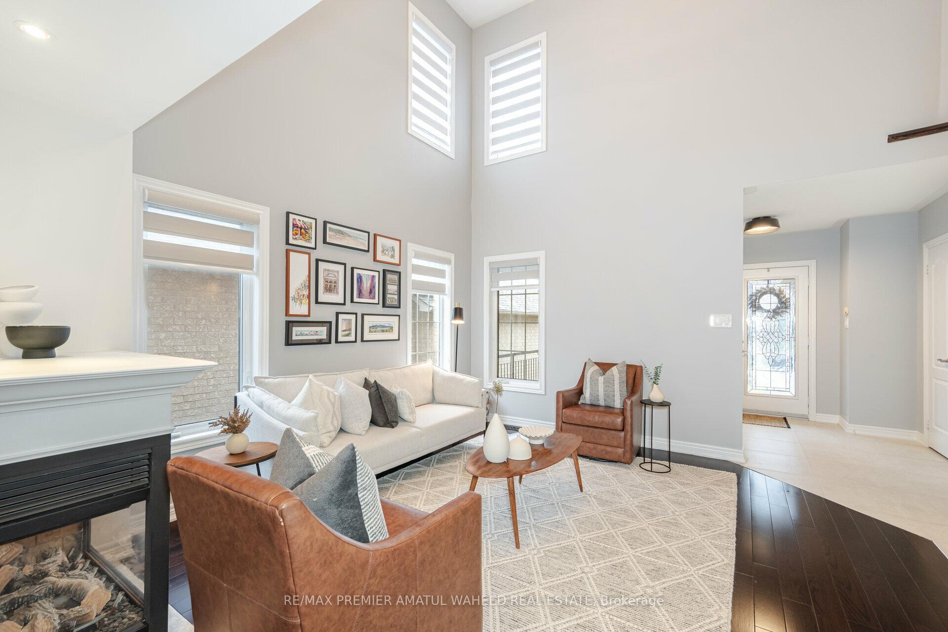 Photo 6 of 53 Crown Crescent, Vaughan, Sonoma Heights — HOMEH