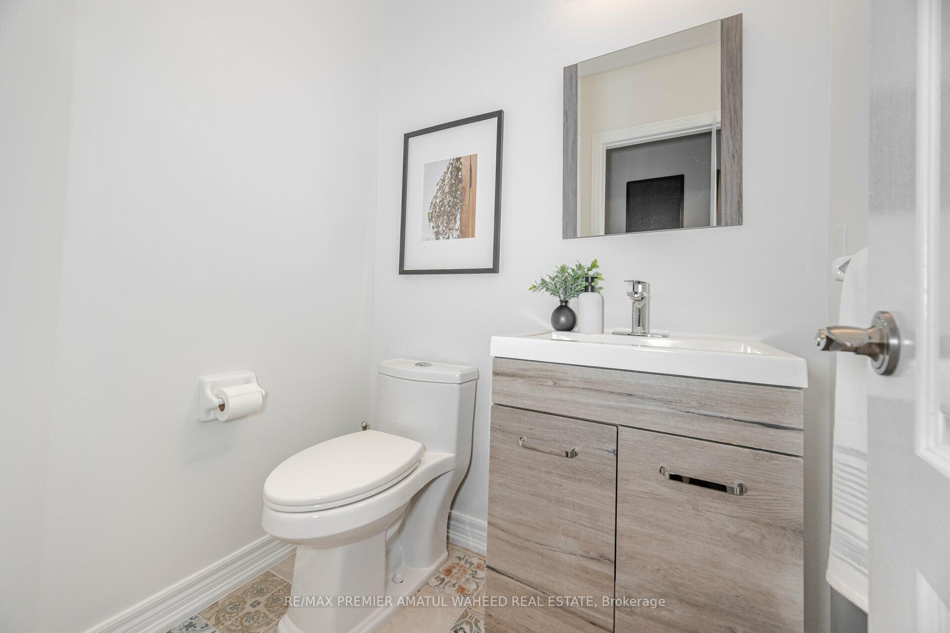 Photo 14 of 53 Crown Crescent, Vaughan, Sonoma Heights — HOMEH