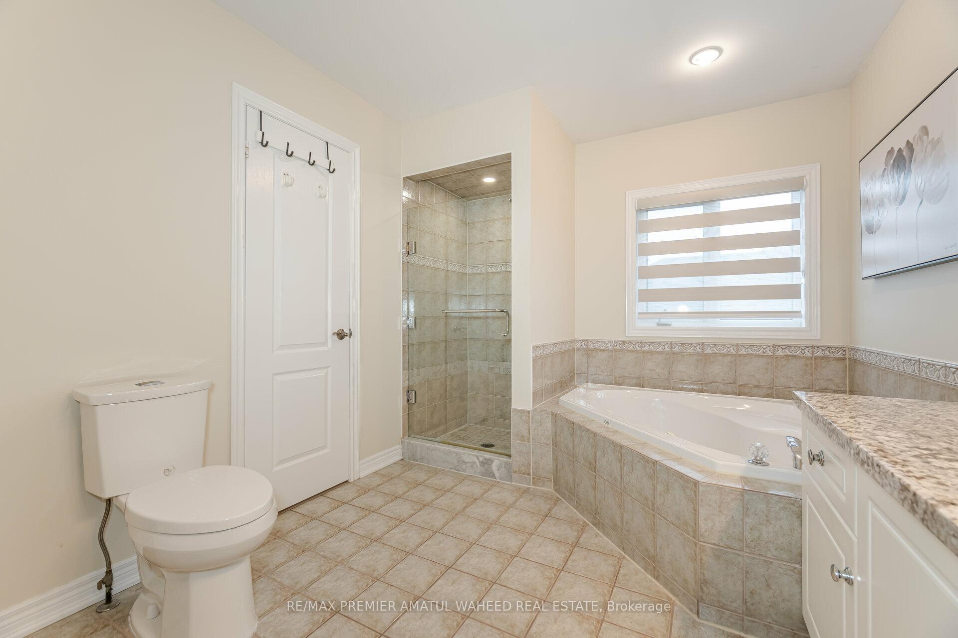 Photo 19 of 53 Crown Crescent, Vaughan, Sonoma Heights — HOMEH