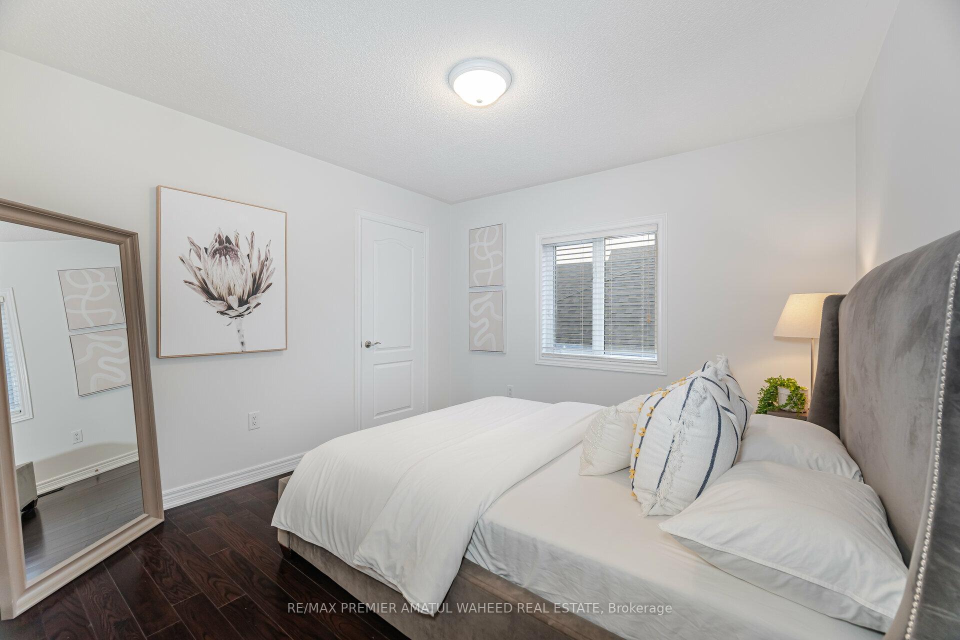 Photo 21 of 53 Crown Crescent, Vaughan, Sonoma Heights — HOMEH