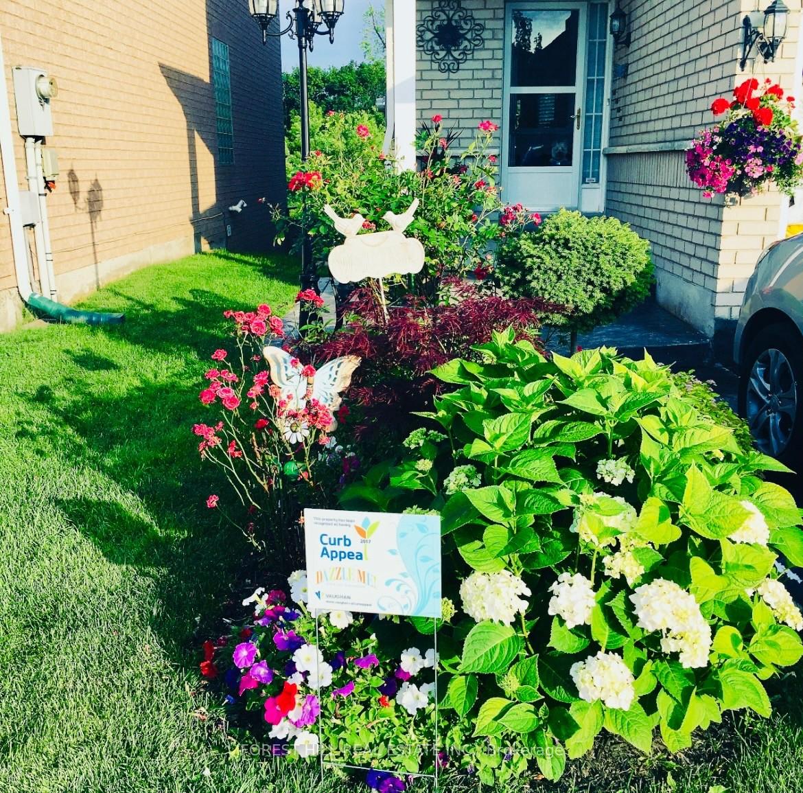 Photo 3 of 74 Solway Avenue, Vaughan, Maple — HOMEH