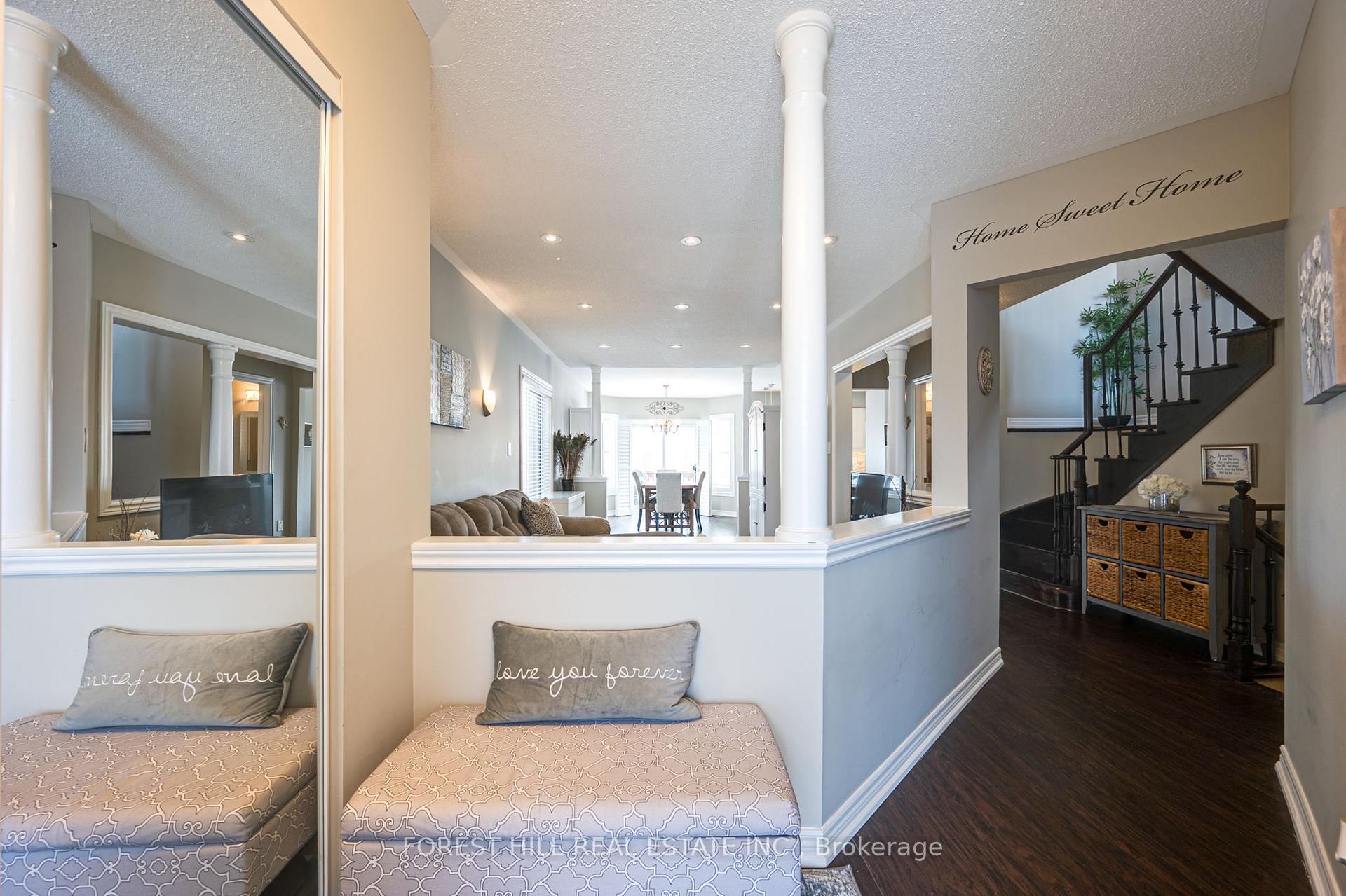 Photo 5 of 74 Solway Avenue, Vaughan, Maple — HOMEH
