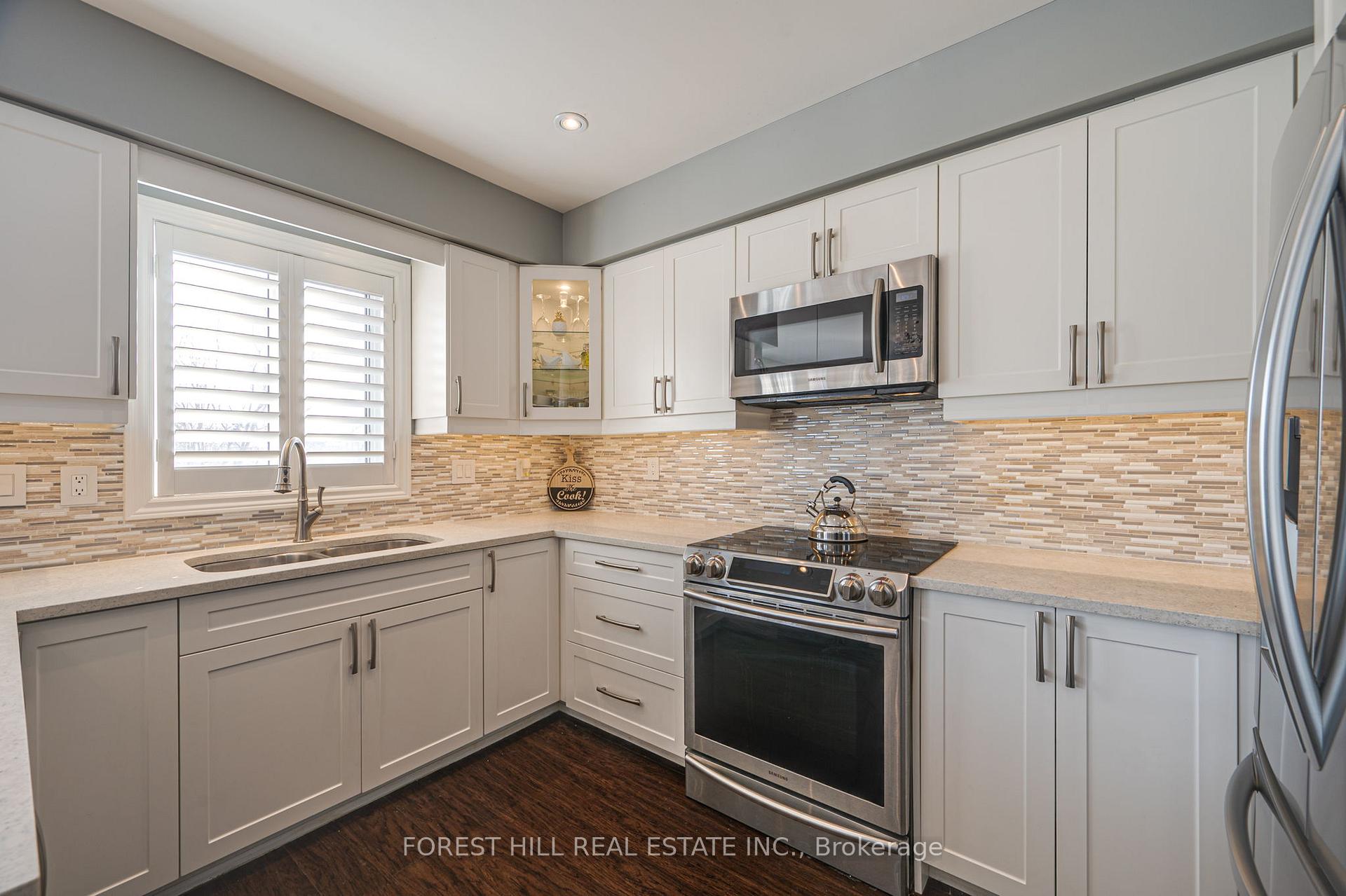 Photo 13 of 74 Solway Avenue, Vaughan, Maple — HOMEH
