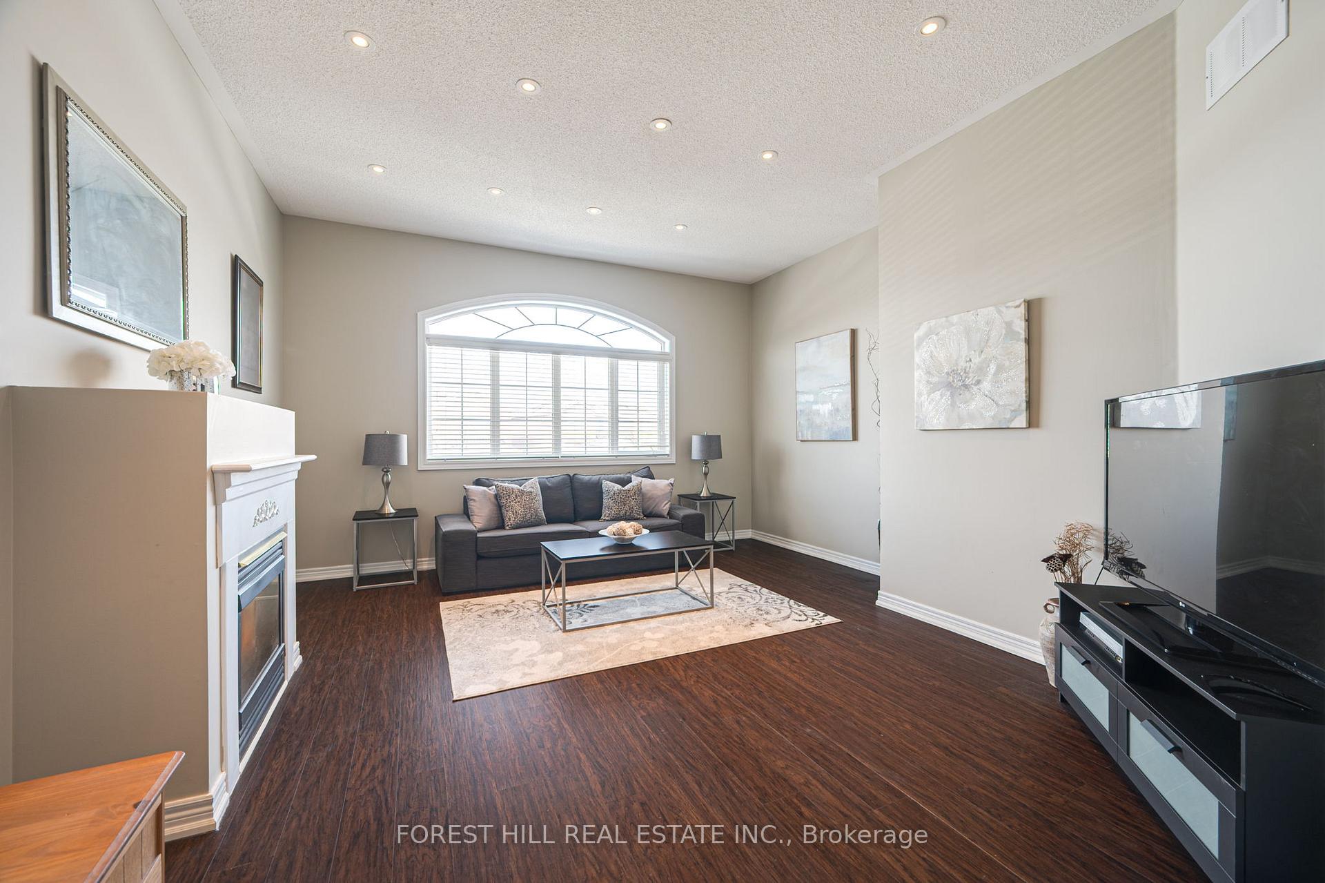 Photo 17 of 74 Solway Avenue, Vaughan, Maple — HOMEH