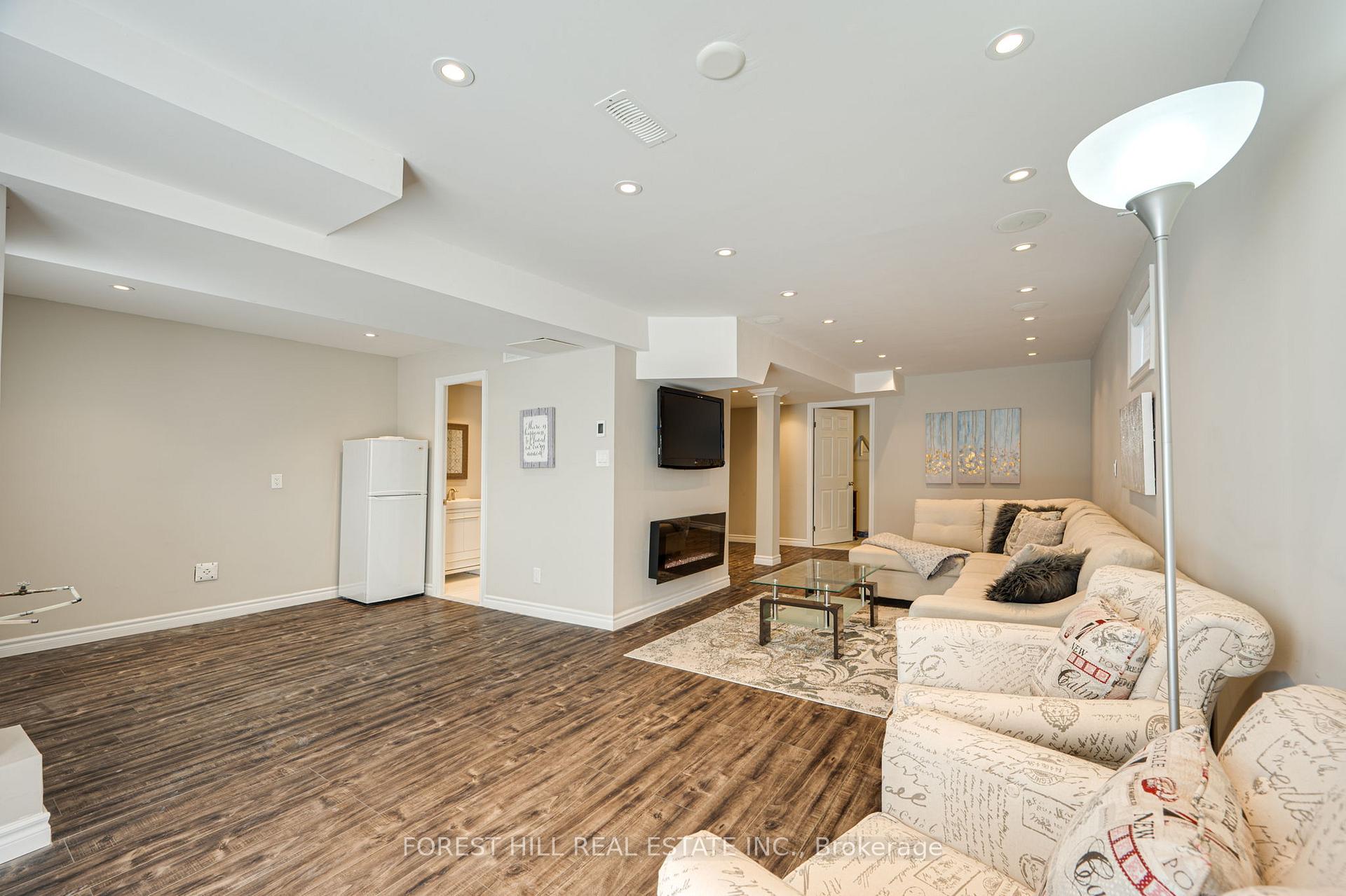 Photo 32 of 74 Solway Avenue, Vaughan, Maple — HOMEH