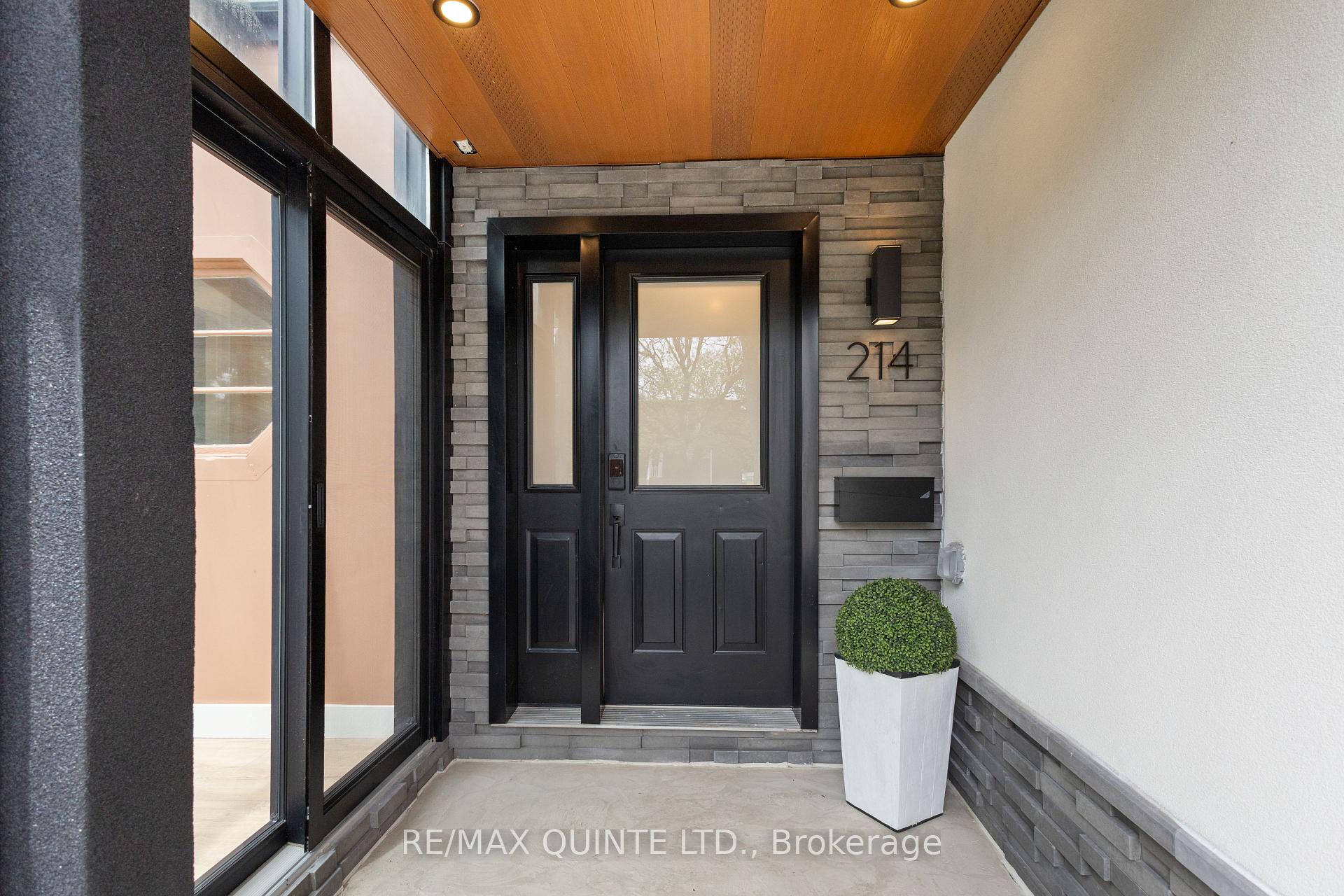 Photo 9 of 214 Victoria Avenue, Belleville, Belleville Ward — HOMEH