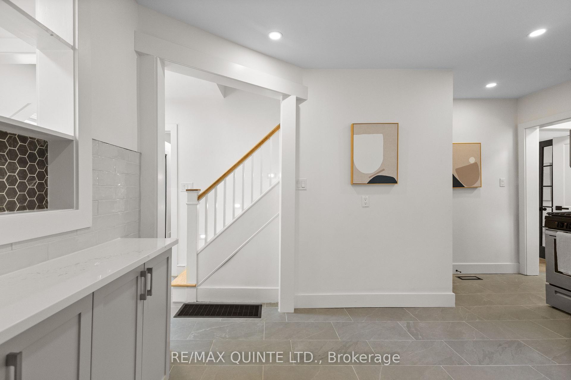 Photo 19 of 214 Victoria Avenue, Belleville, Belleville Ward — HOMEH