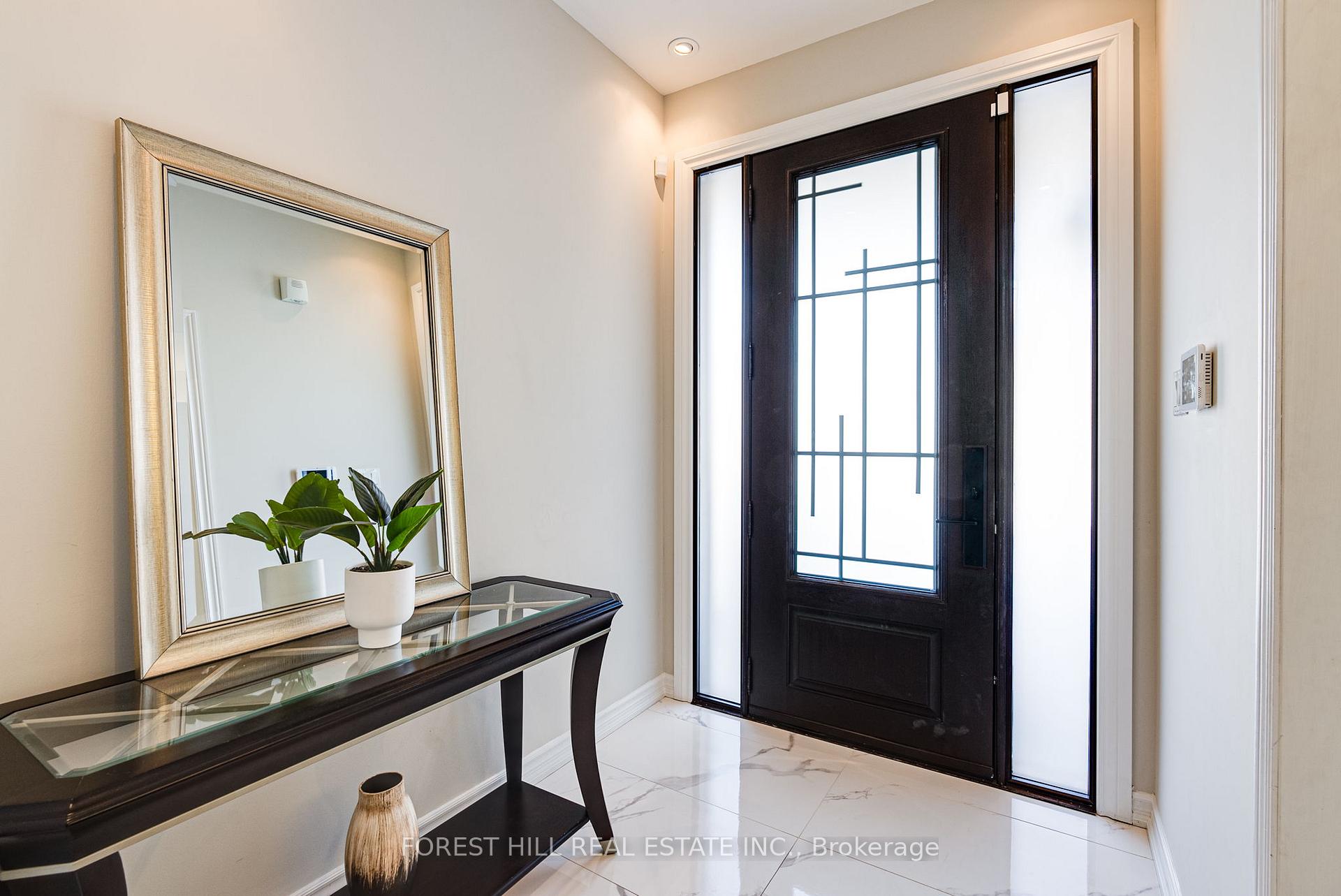Photo 2 of 11 Hendel Drive, Vaughan, Patterson — HOMEH