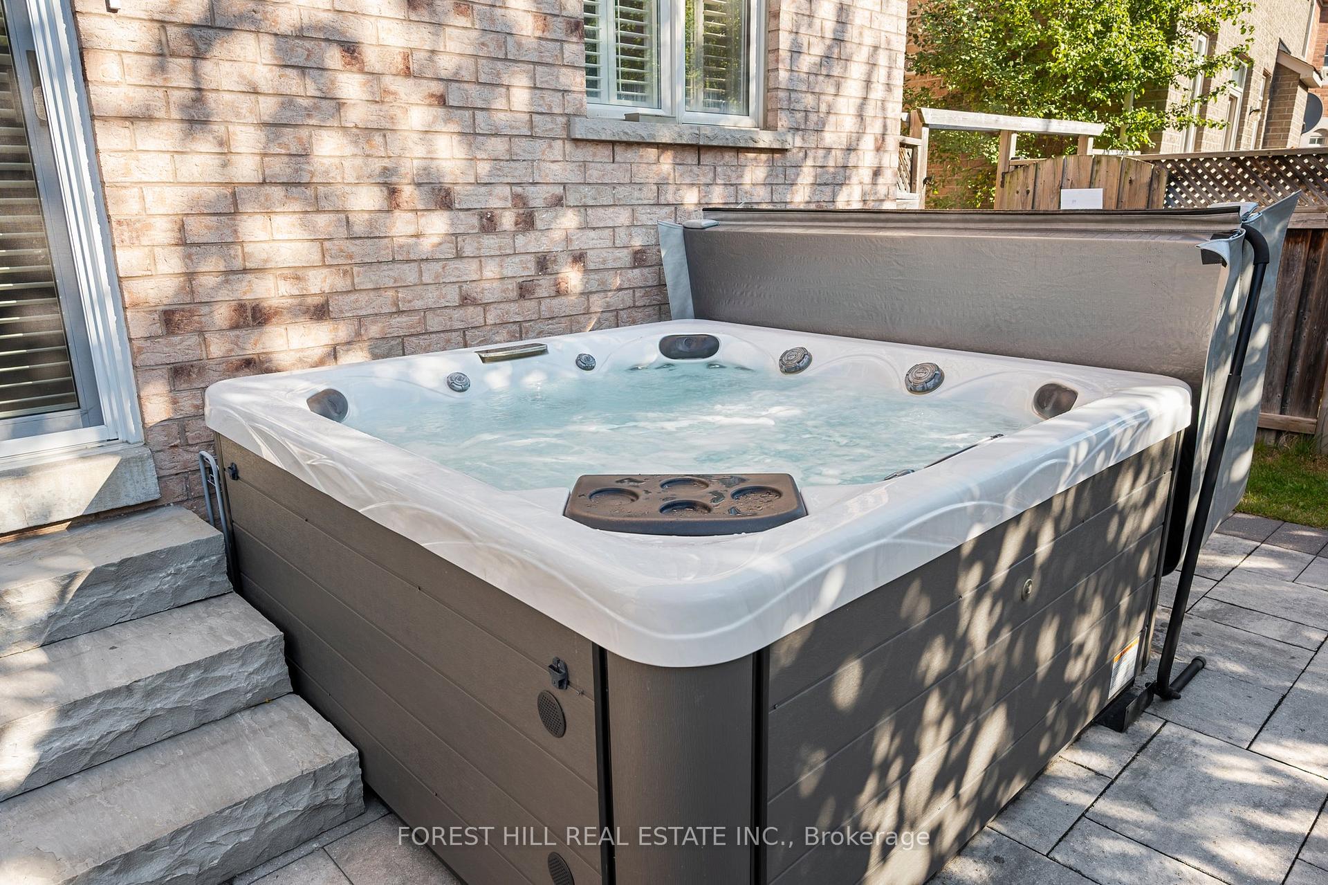 Photo 29 of 11 Hendel Drive, Vaughan, Patterson — HOMEH