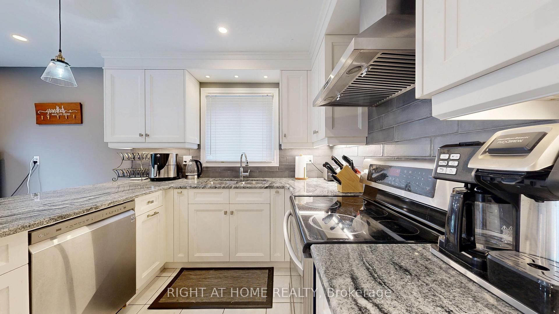 Photo 6 of 212 Delaney Drive, Ajax, Central West — HOMEH