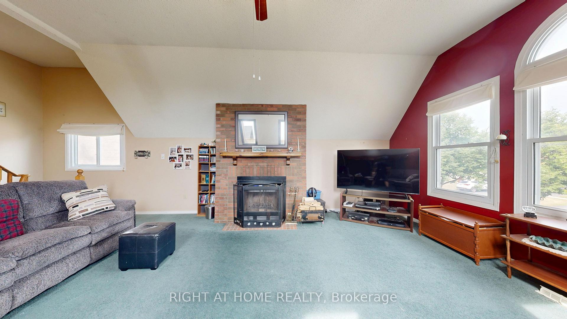 Photo 22 of 212 Delaney Drive, Ajax, Central West — HOMEH