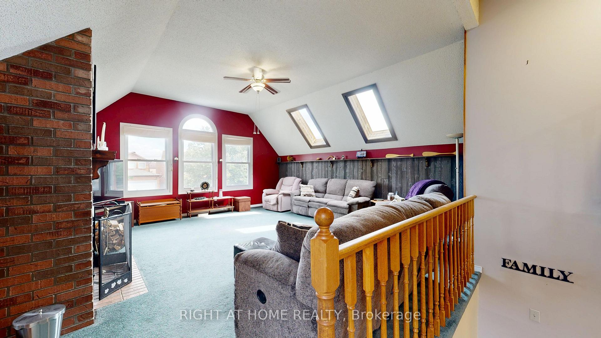 Photo 18 of 212 Delaney Drive, Ajax, Central West — HOMEH
