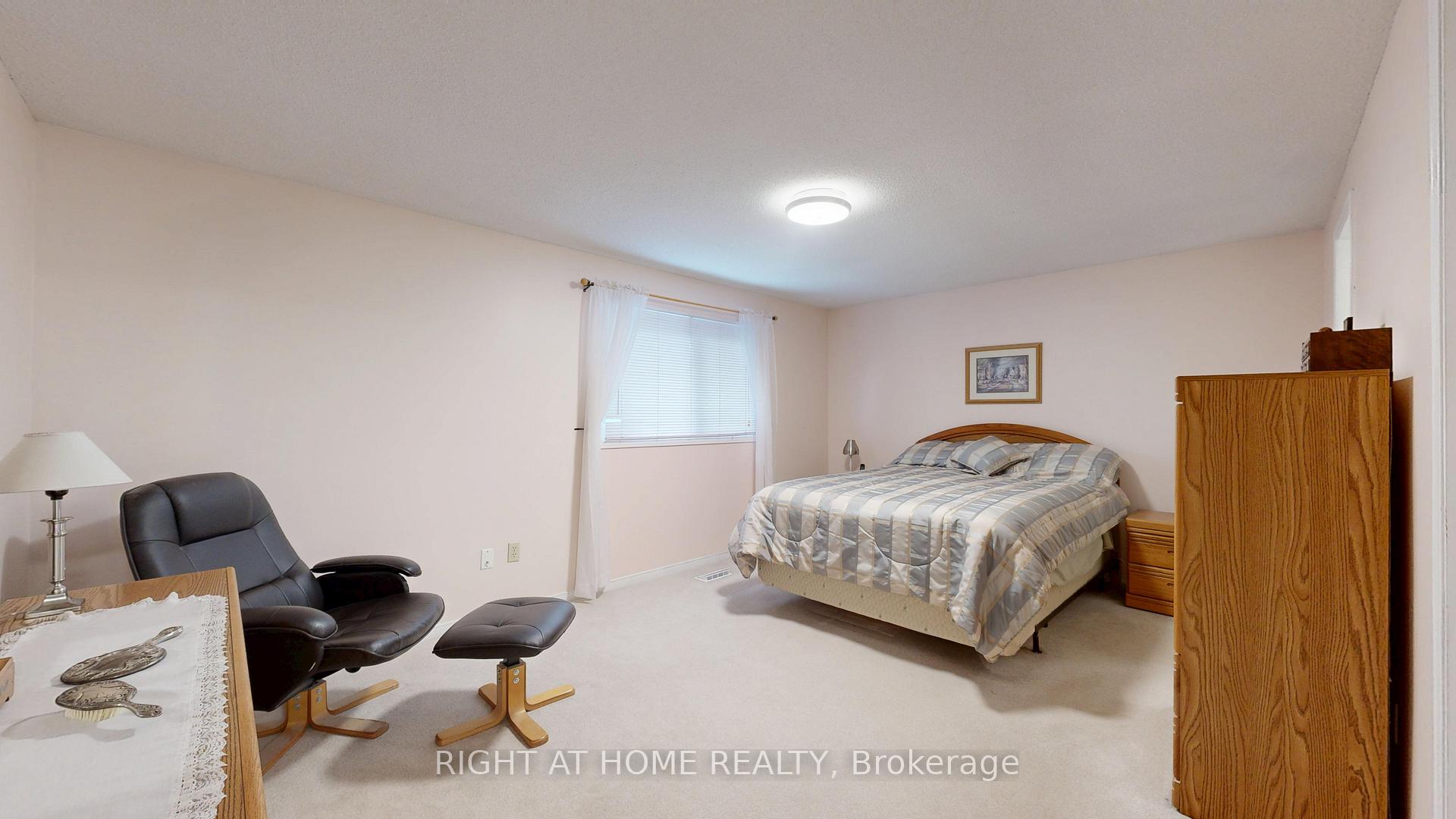 Photo 25 of 212 Delaney Drive, Ajax, Central West — HOMEH