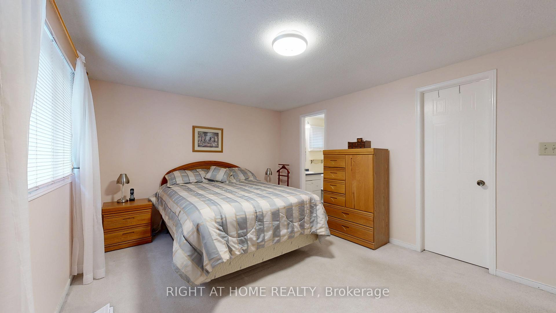 Photo 24 of 212 Delaney Drive, Ajax, Central West — HOMEH