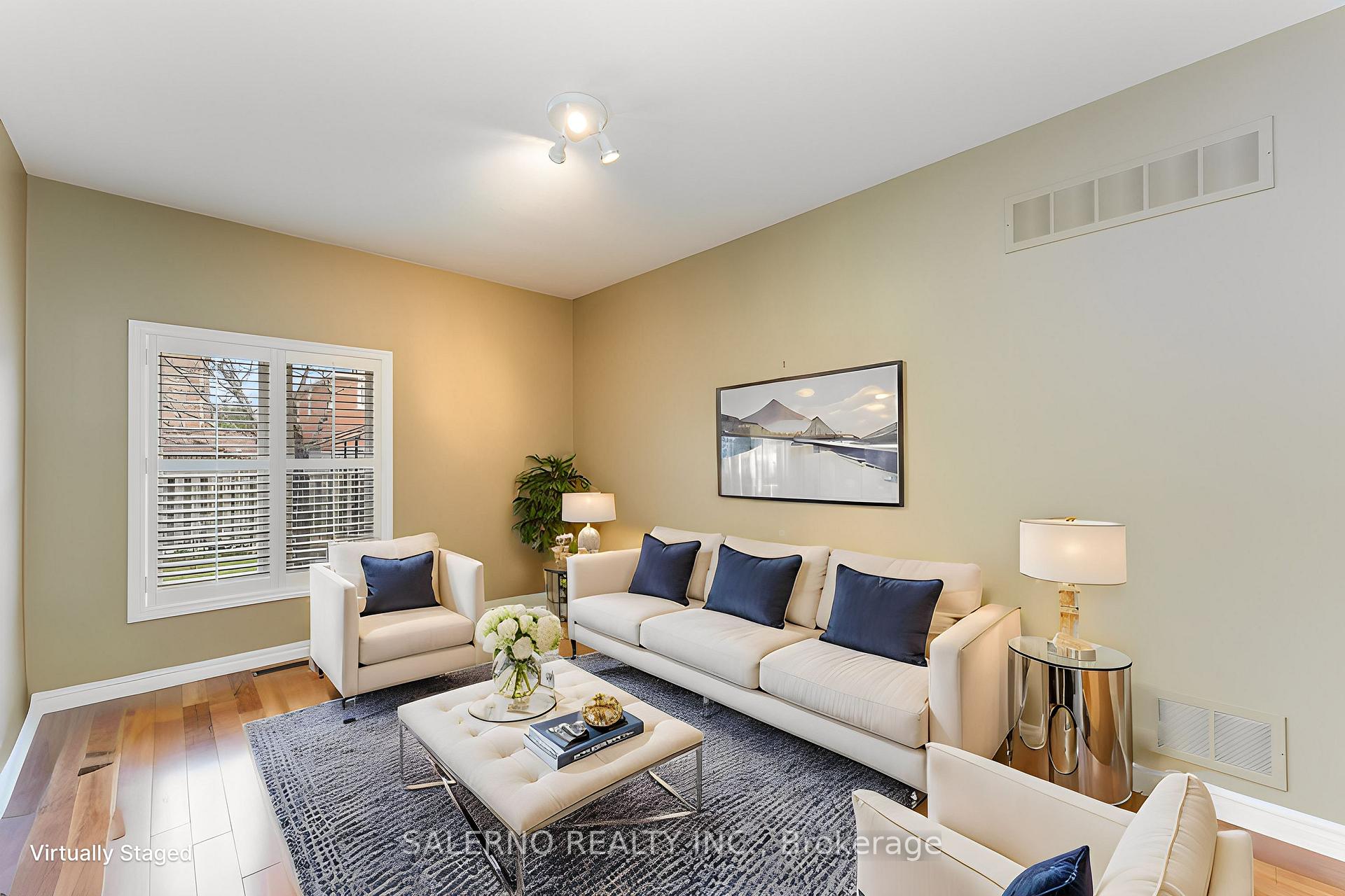 Photo 17 of 25 Lockheed Avenue, Vaughan, Maple — HOMEH
