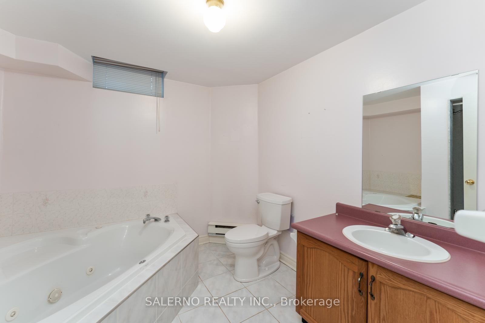 Photo 32 of 25 Lockheed Avenue, Vaughan, Maple — HOMEH