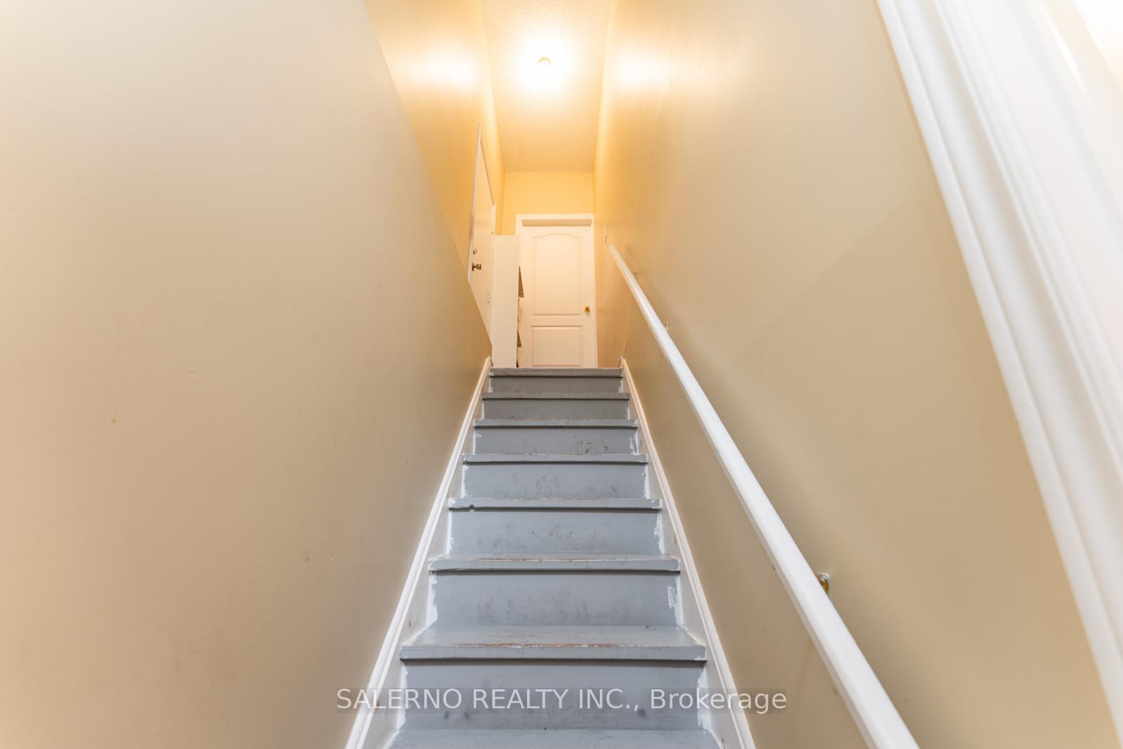 Photo 33 of 25 Lockheed Avenue, Vaughan, Maple — HOMEH