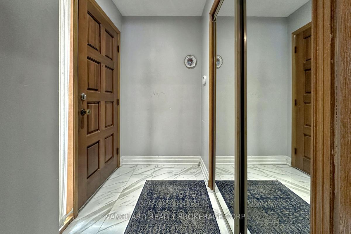 Photo 5 of 50 Cabinet Crescent, Vaughan, West Woodbridge — HOMEH