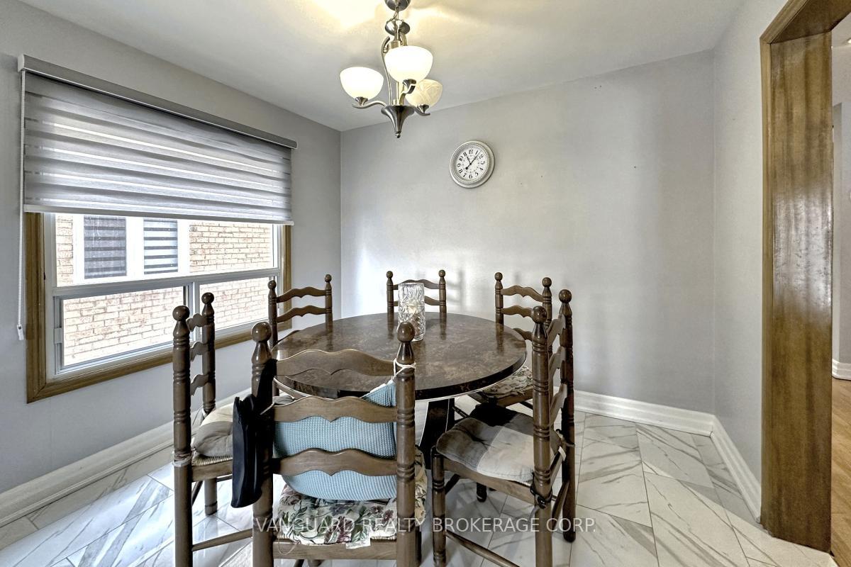 Photo 12 of 50 Cabinet Crescent, Vaughan, West Woodbridge — HOMEH