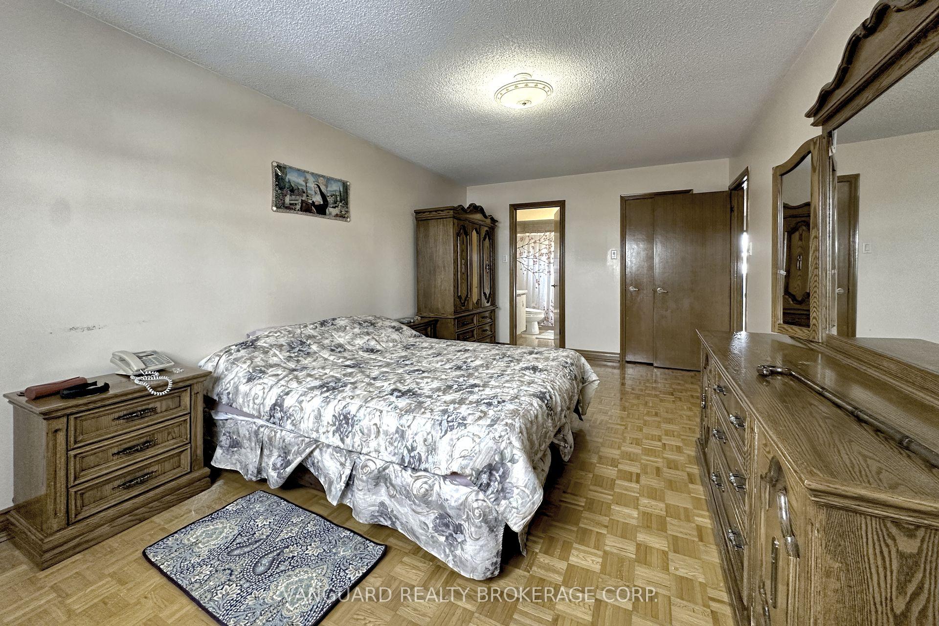 Photo 21 of 50 Cabinet Crescent, Vaughan, West Woodbridge — HOMEH