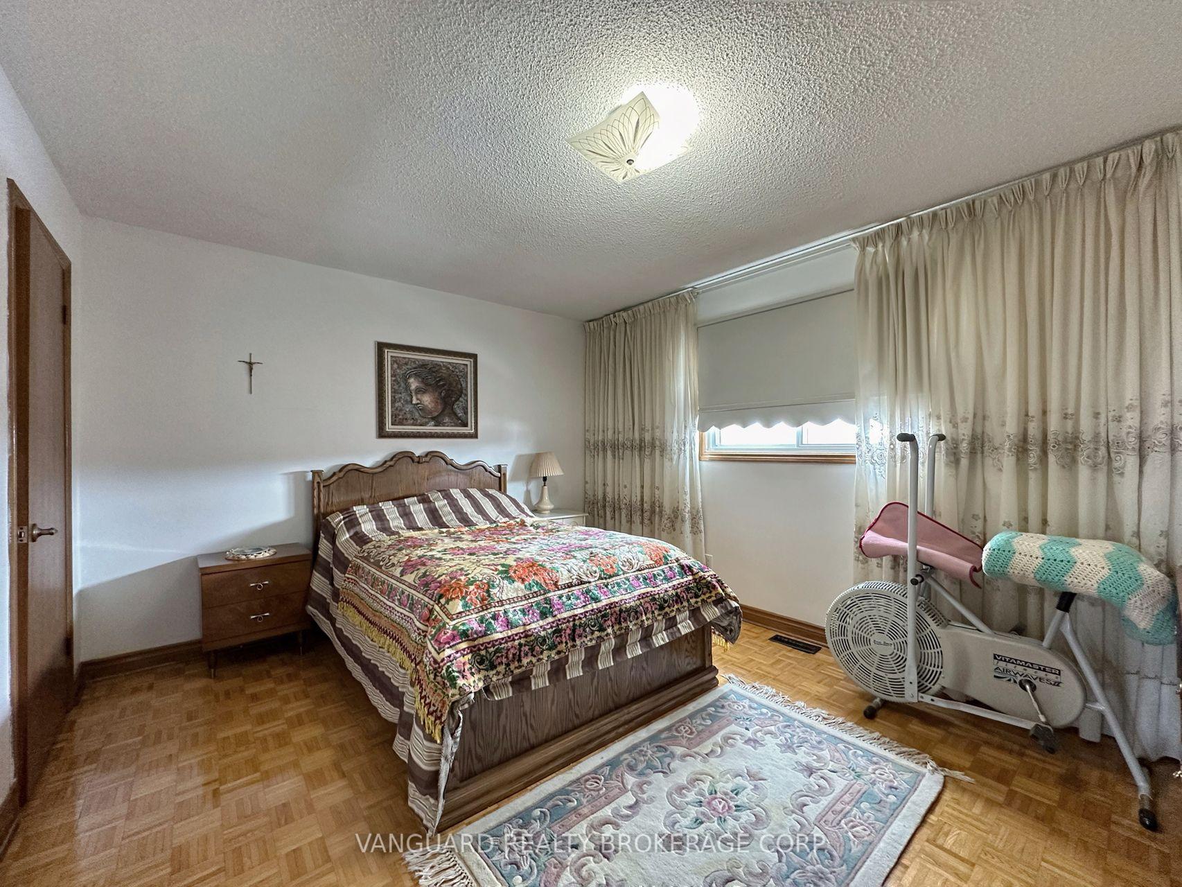 Photo 24 of 50 Cabinet Crescent, Vaughan, West Woodbridge — HOMEH