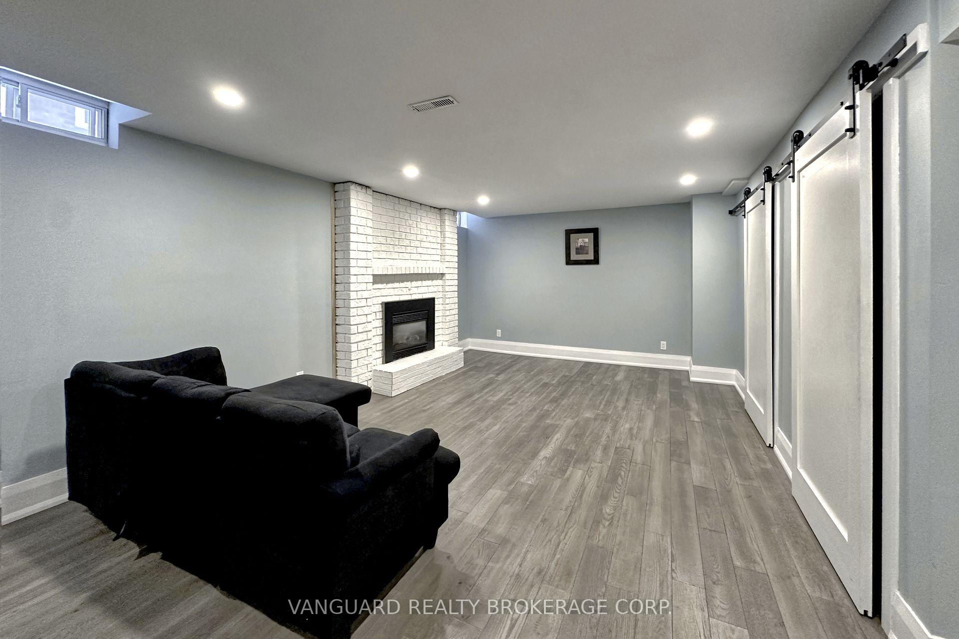 Photo 34 of 50 Cabinet Crescent, Vaughan, West Woodbridge — HOMEH