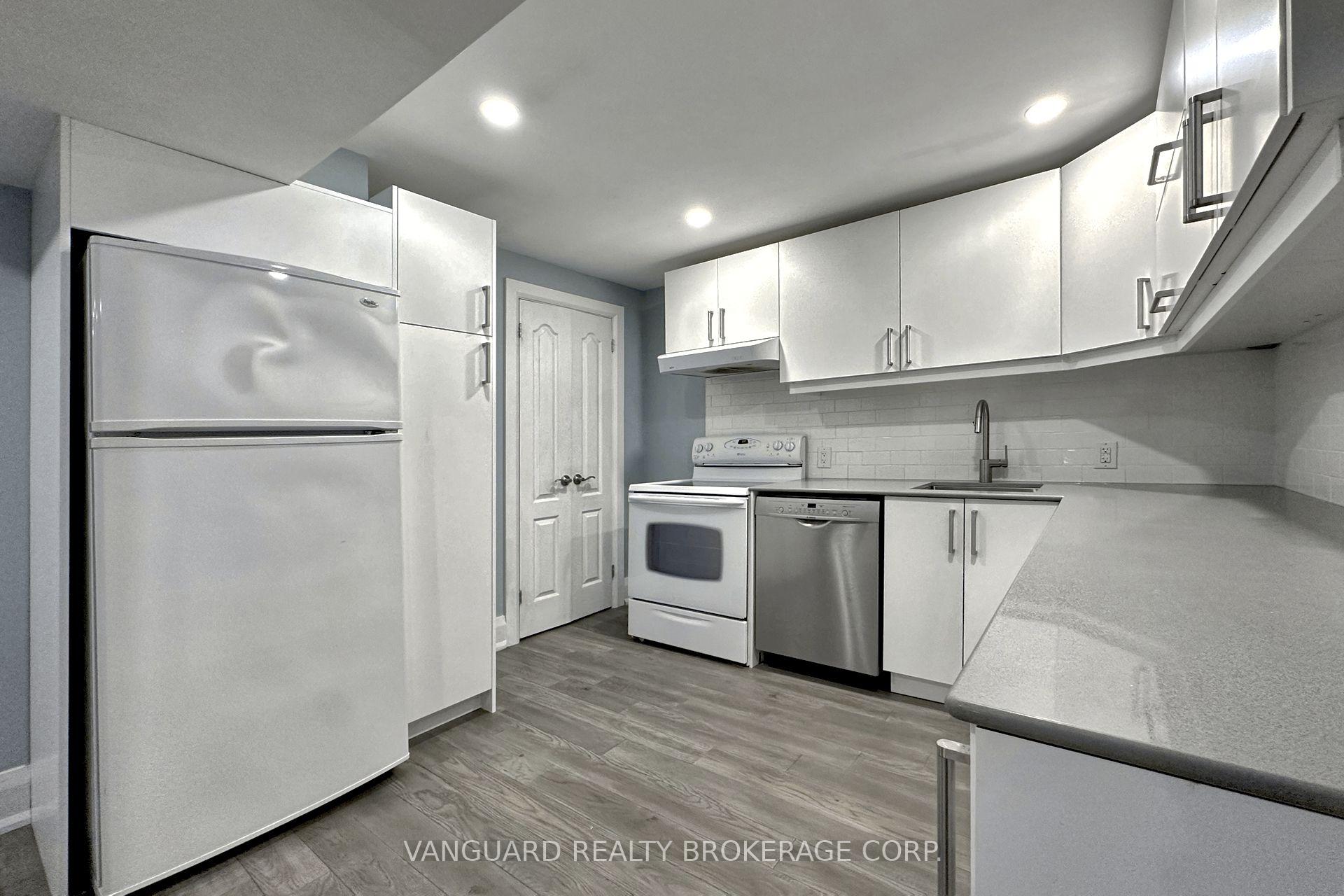 Photo 38 of 50 Cabinet Crescent, Vaughan, West Woodbridge — HOMEH