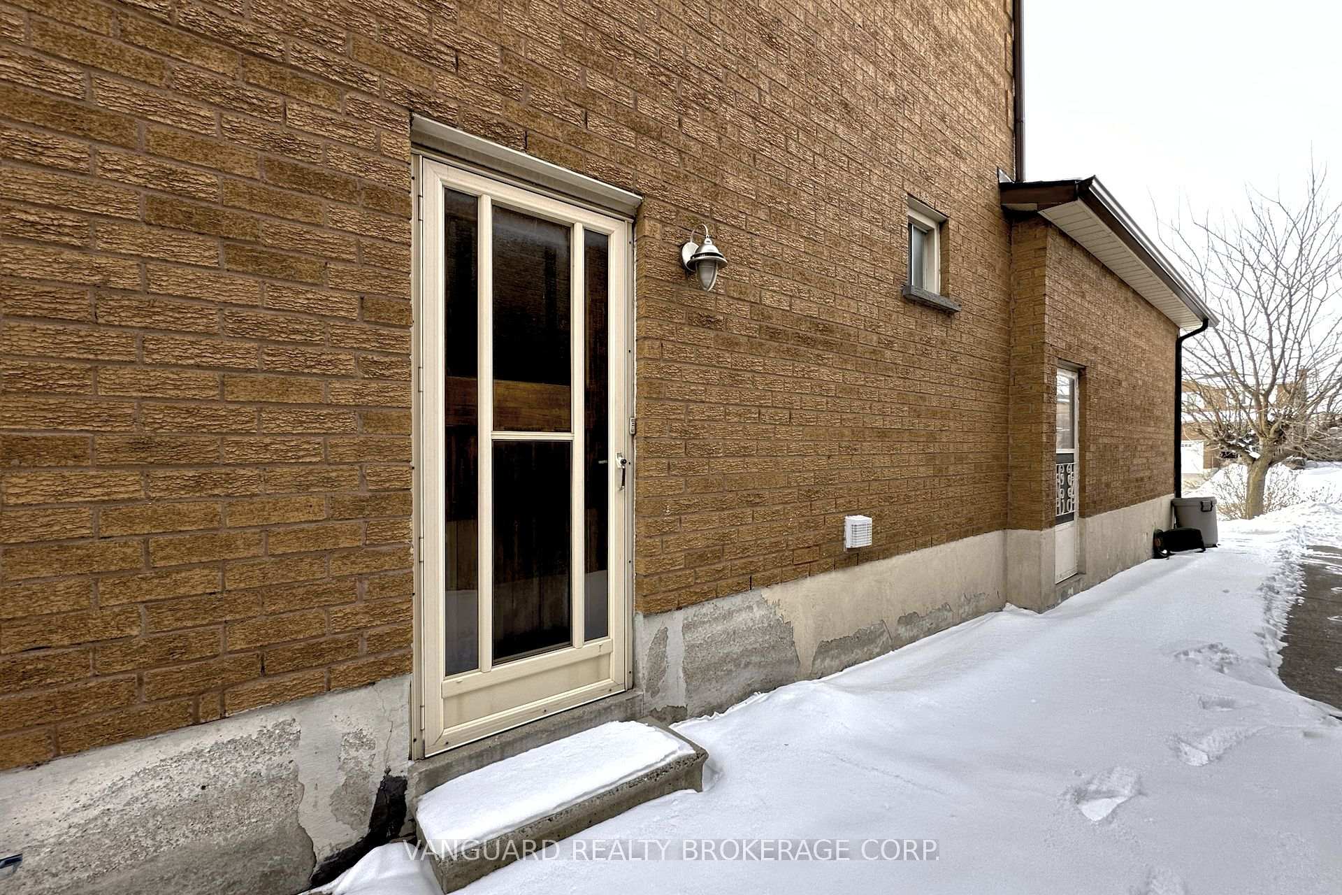 Photo 44 of 50 Cabinet Crescent, Vaughan, West Woodbridge — HOMEH