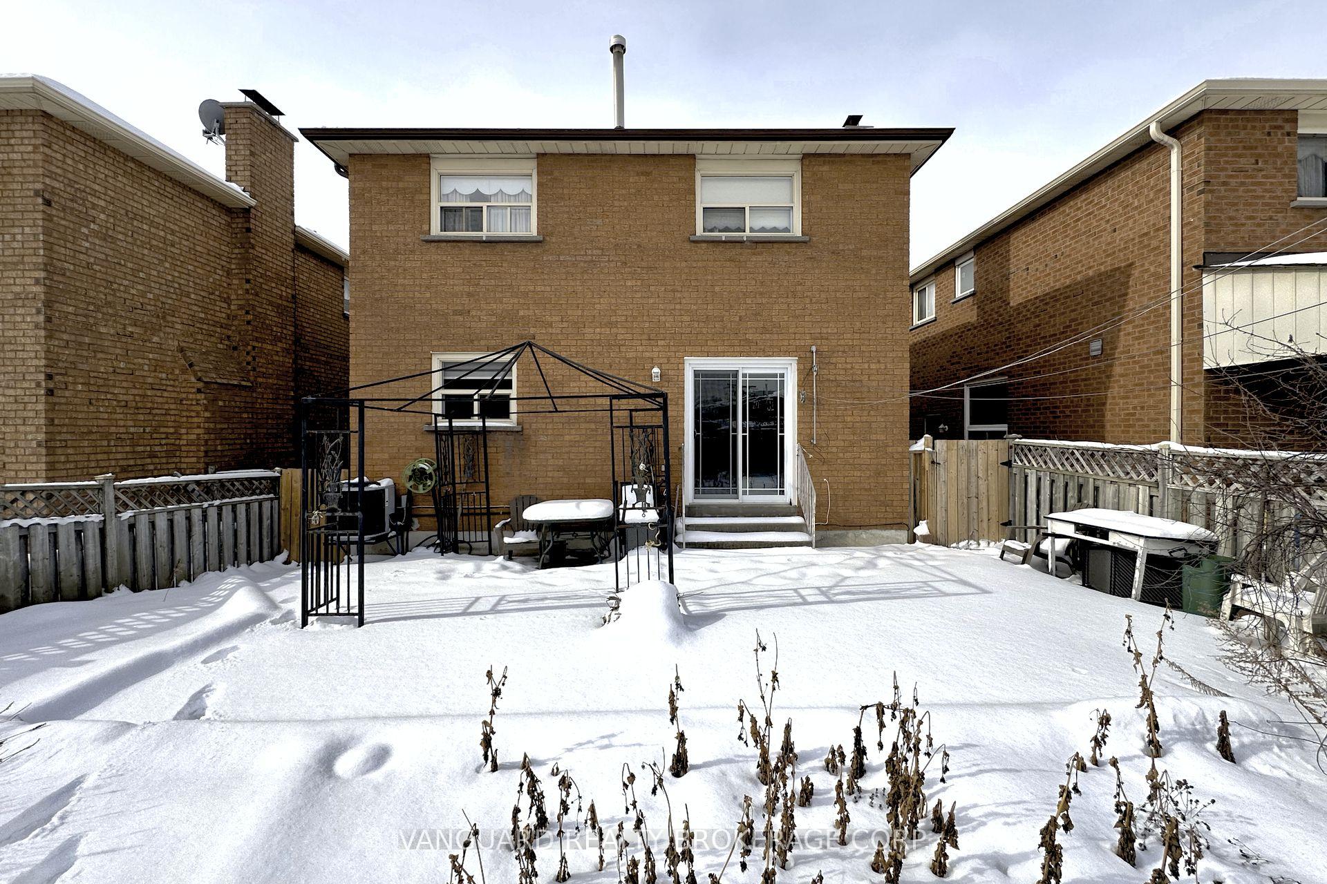 Photo 47 of 50 Cabinet Crescent, Vaughan, West Woodbridge — HOMEH
