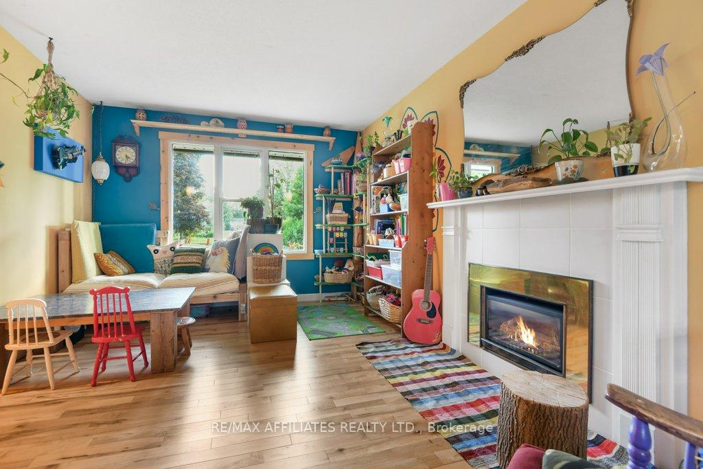 Photo 3 of 33 Julian Street, Carleton Place — HOMEH
