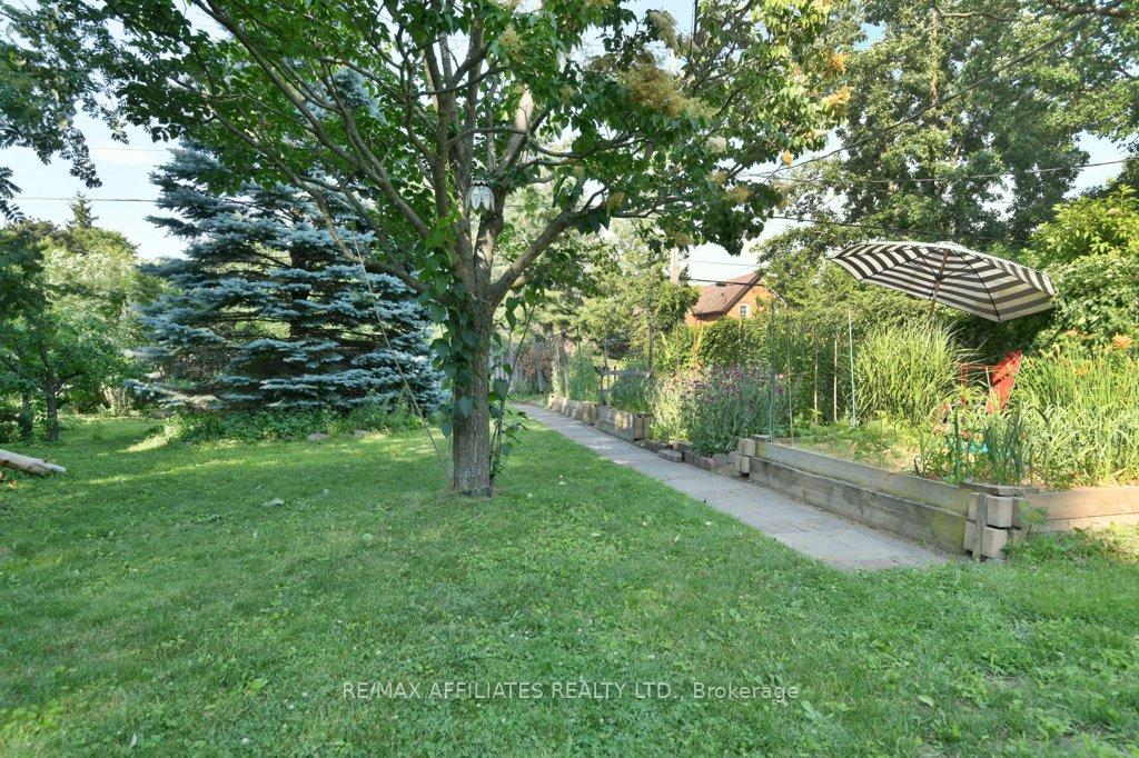 Photo 27 of 33 Julian Street, Carleton Place — HOMEH