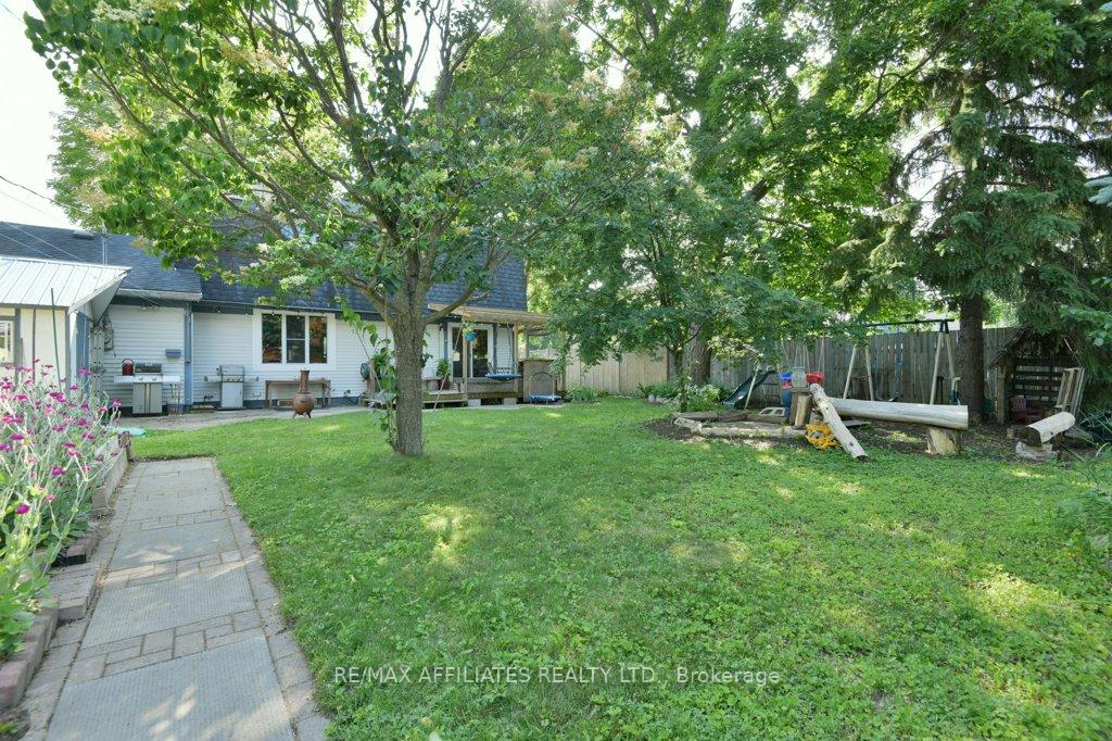 Photo 30 of 33 Julian Street, Carleton Place — HOMEH