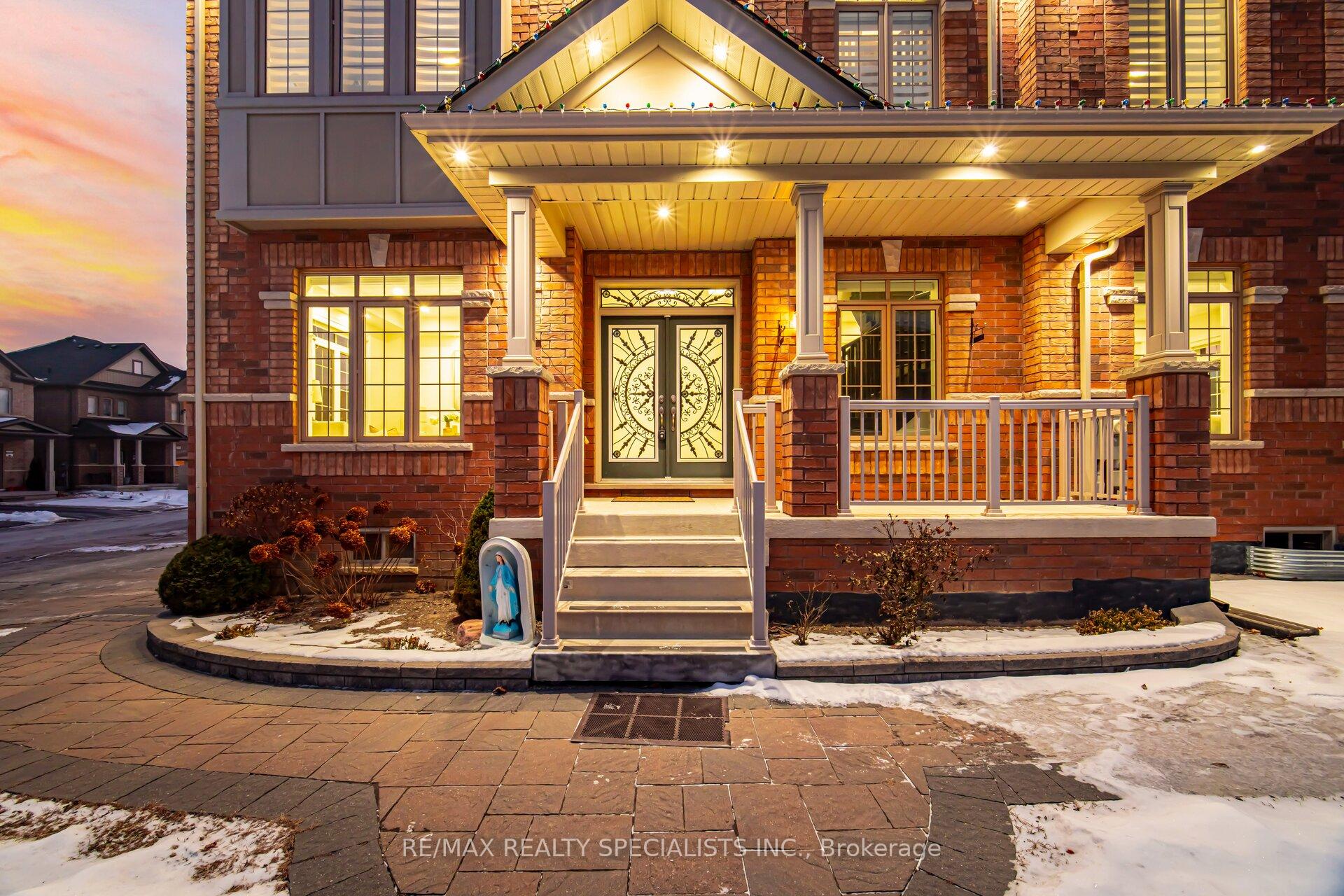 Photo 3 of 209 Kincardine Street, Vaughan, Kleinburg — HOMEH
