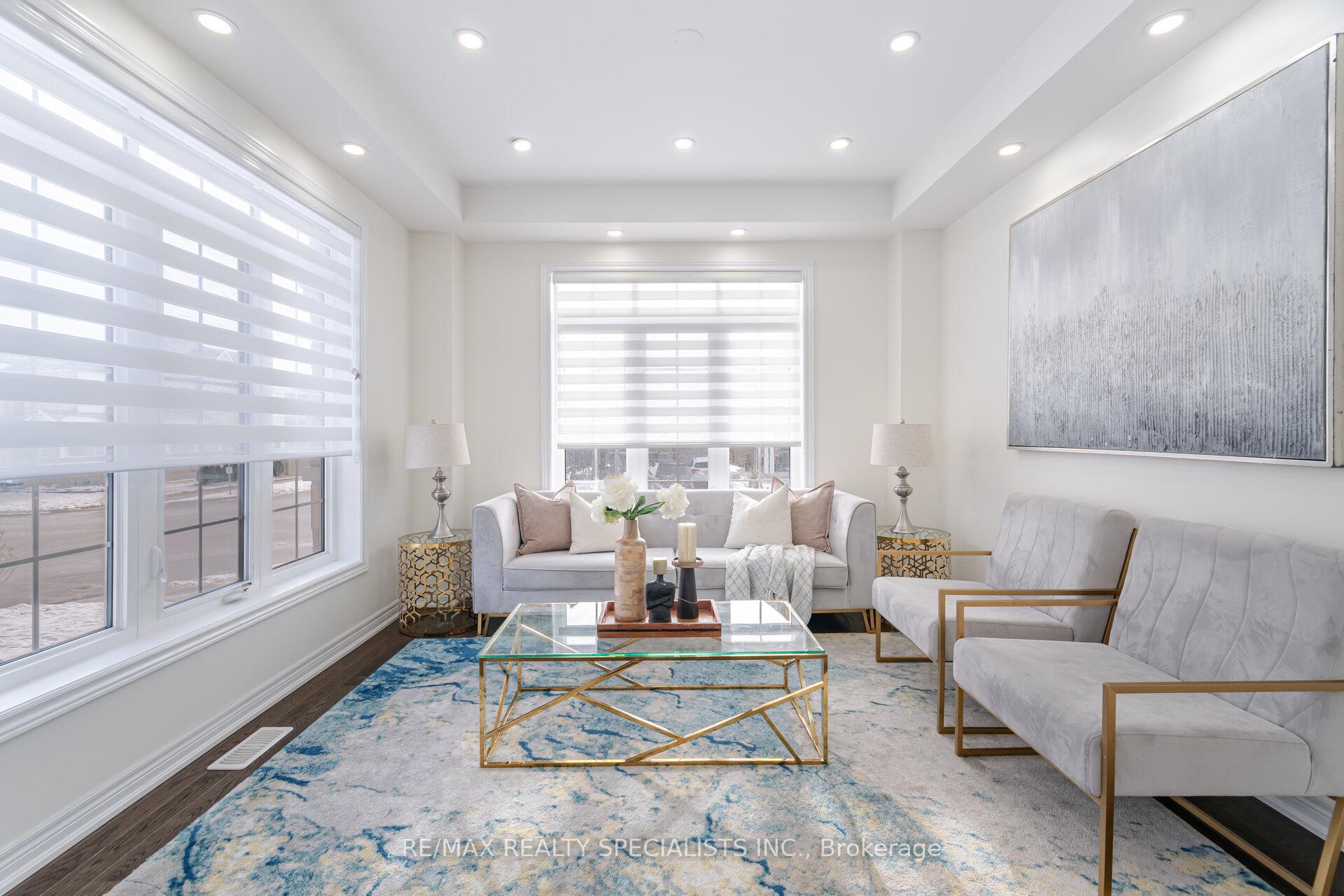 Photo 5 of 209 Kincardine Street, Vaughan, Kleinburg — HOMEH