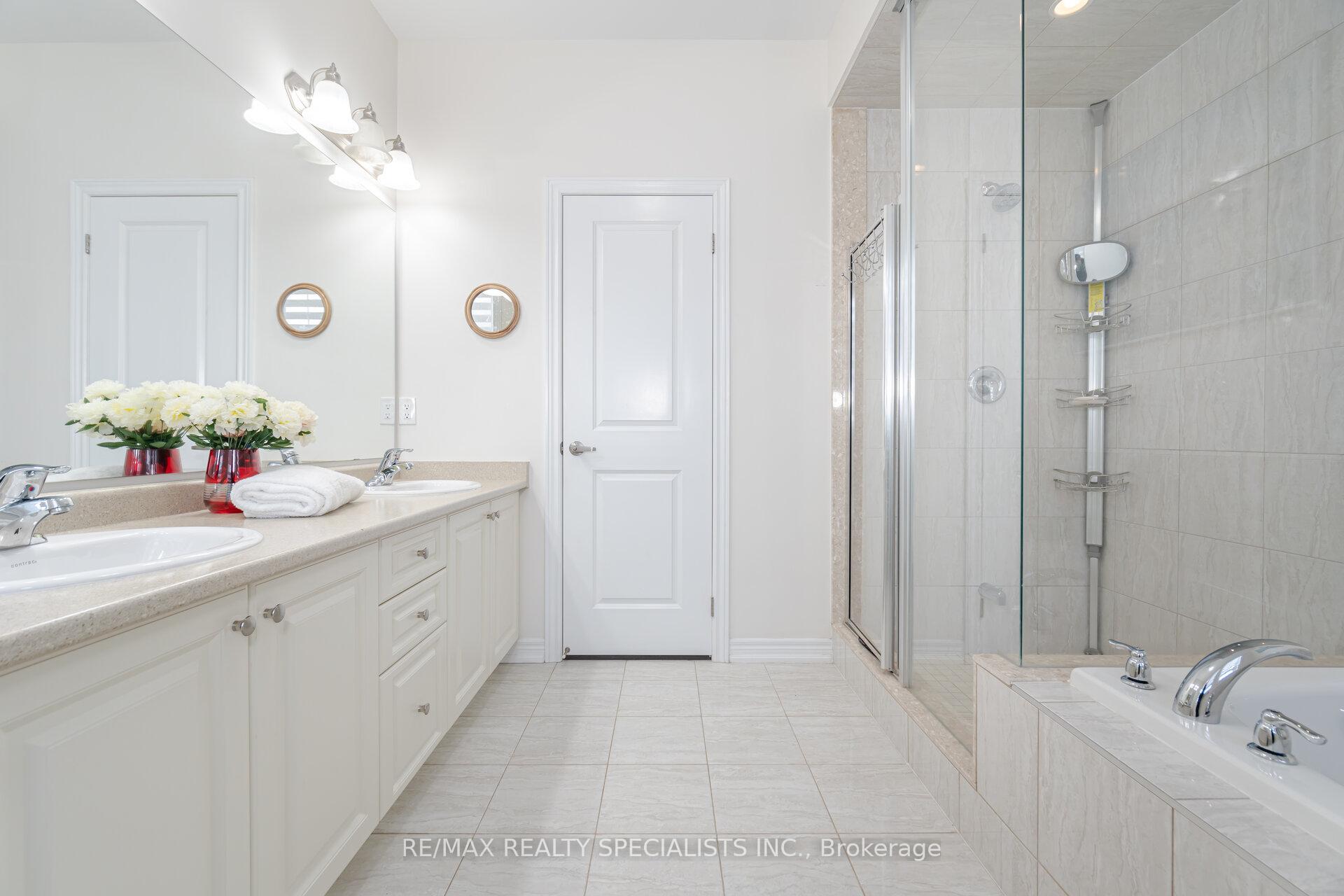 Photo 23 of 209 Kincardine Street, Vaughan, Kleinburg — HOMEH